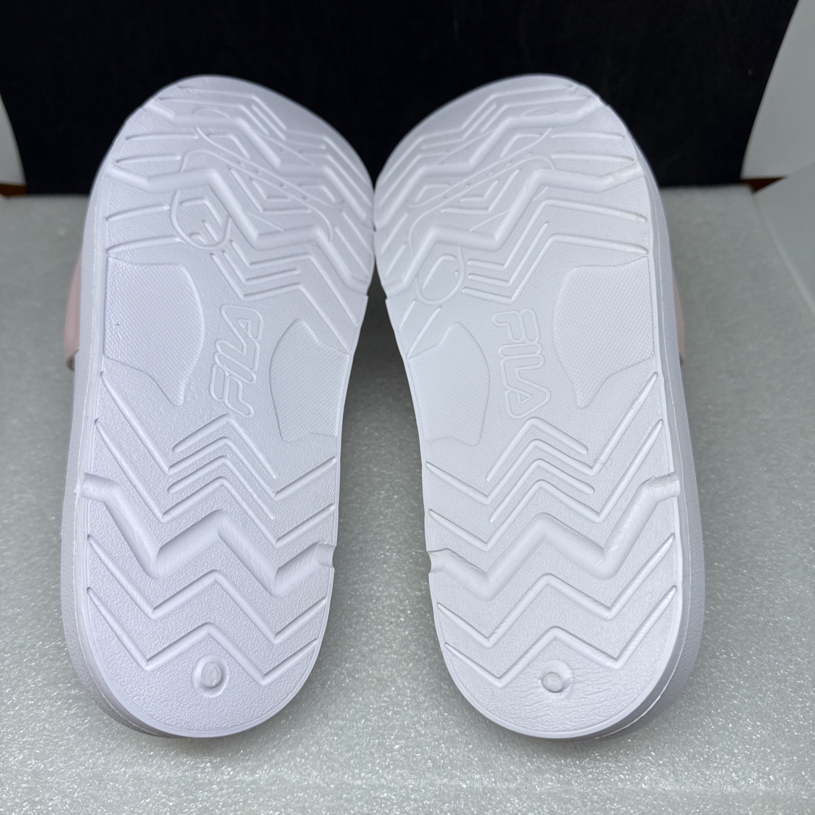 Fila Drifter Bold Satin Barbie Pink Slide Sandals Womens 5
