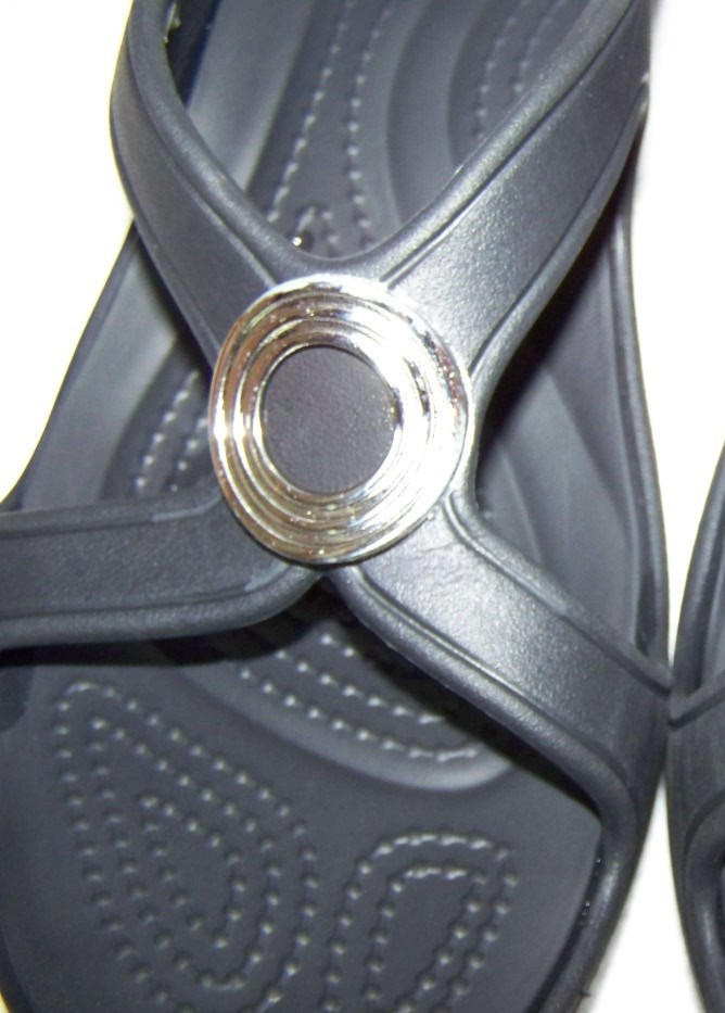 CROCS Silver Ring Black 2″ Wedge Sandals Comf Slides NOT THONGS Size 9 NexToNEW