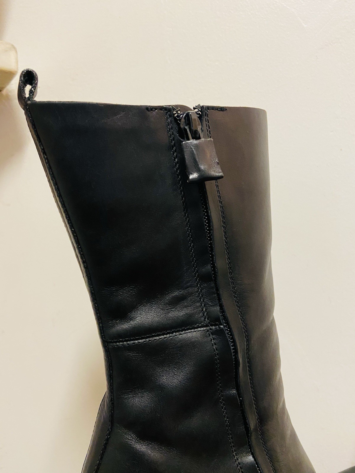 COSTUME NATIONAL Black Heeled 100% Leather Ankle Boots Ladies SZ 41 AUS 10