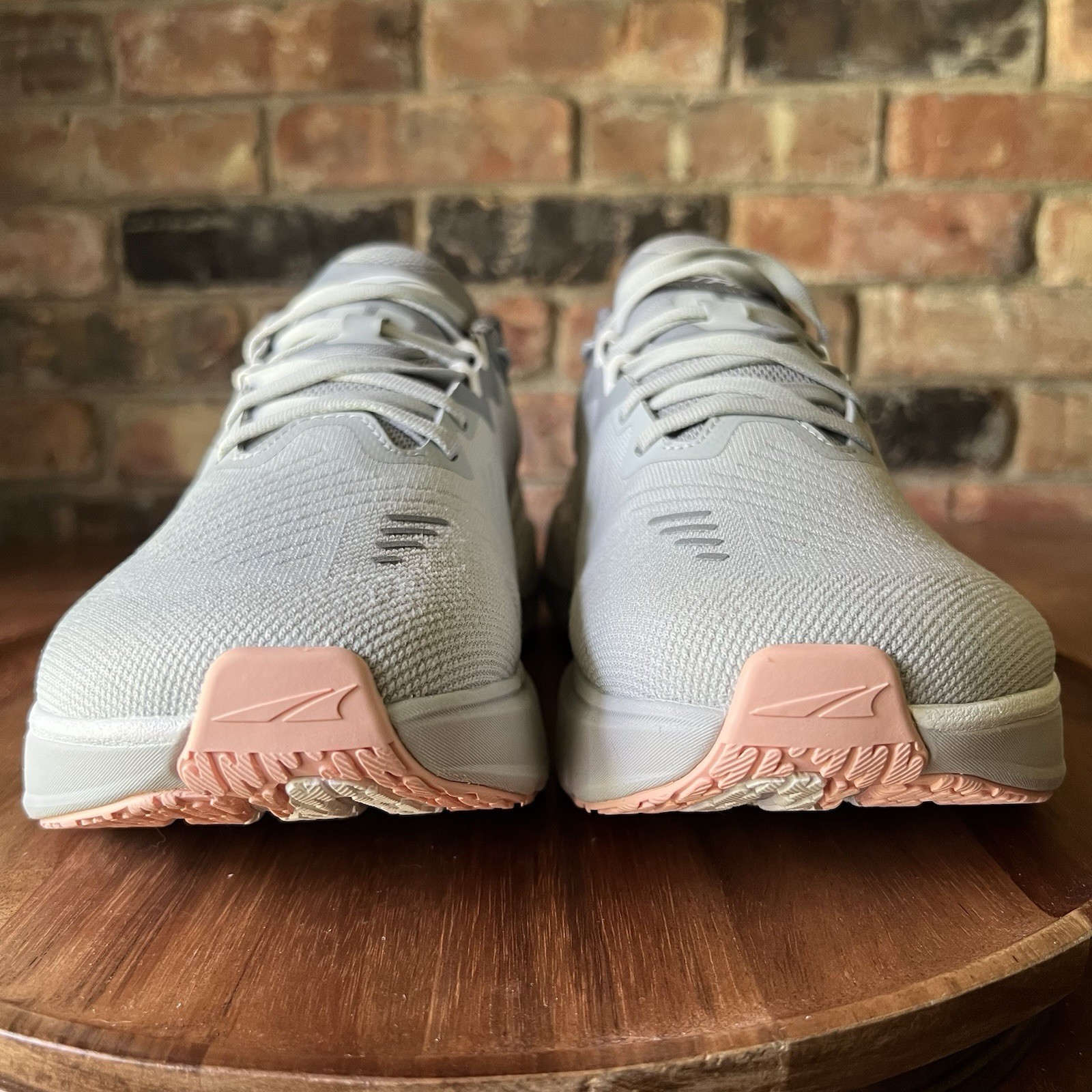 Altra Paradigm 8 Supportive Women’s 10 Gray Pink Road Running Shoes Sneakers