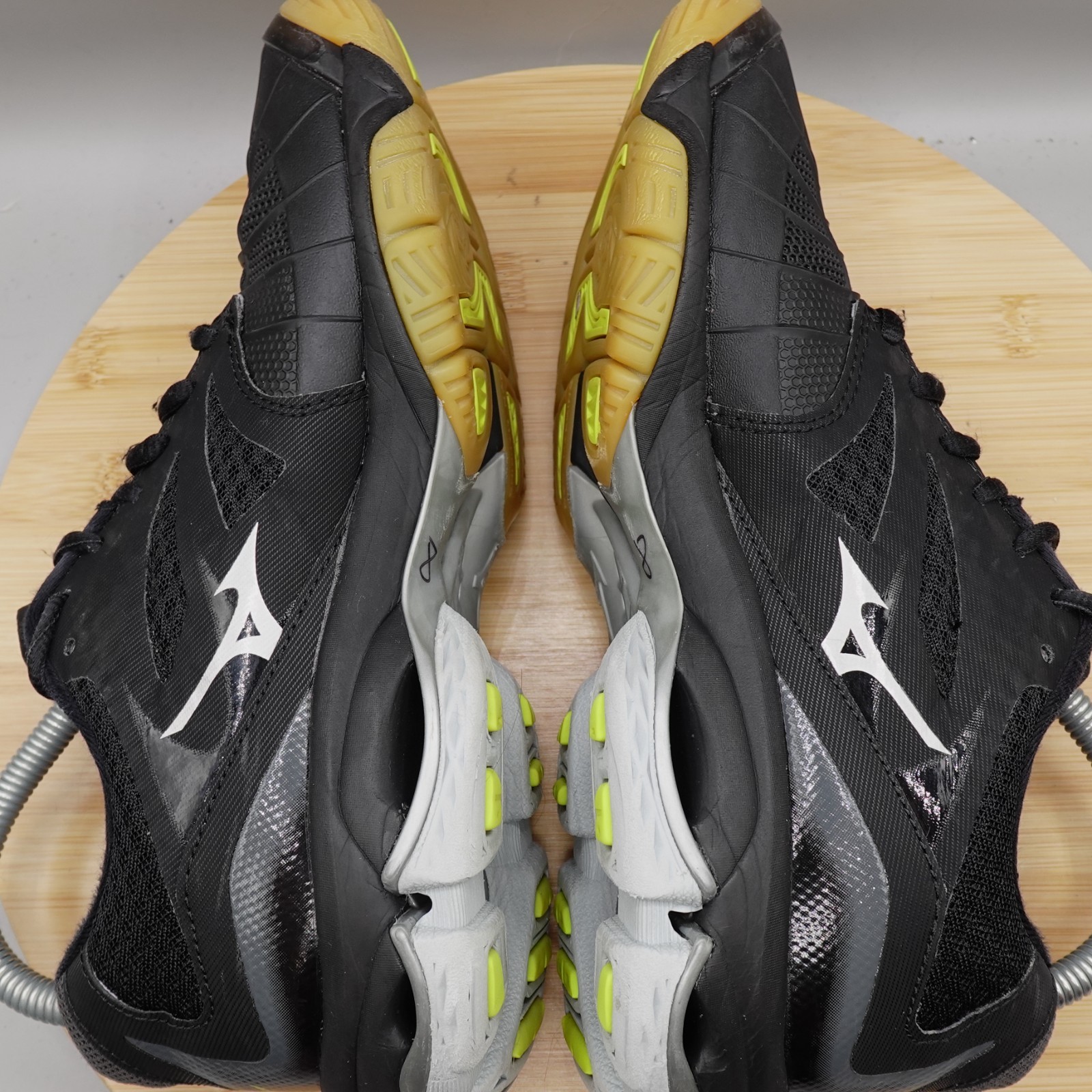 Mizuno Shoes Womens Size 8 Wave Lightning Z3 Black Running Sneakers 430228 Flaws