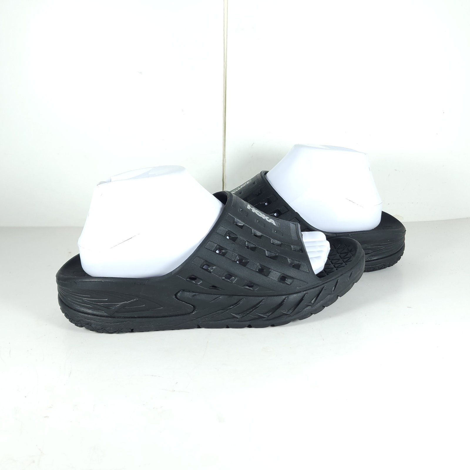Hoka One One Ora Recovery W9 M7 Black Slide Comfort Sandals