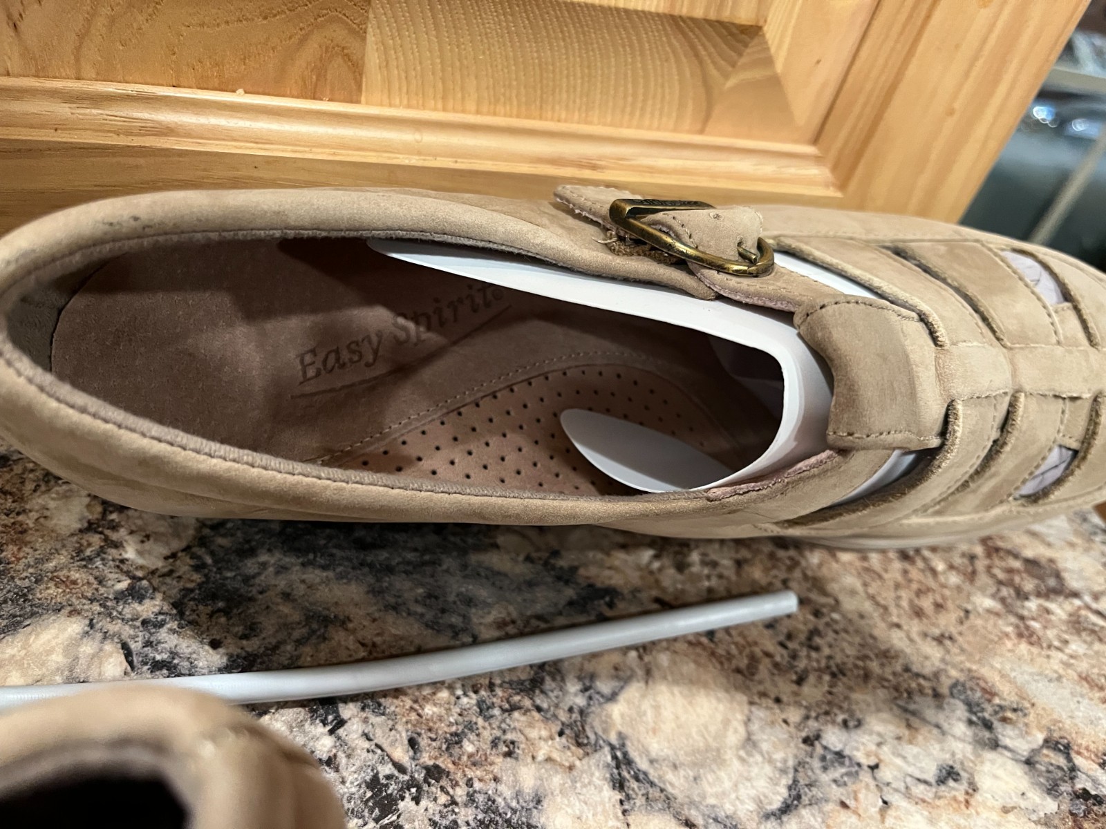 Easy Spirit Vienna leather sandals in Tan Suede Womens –8 1/2AAA NEW