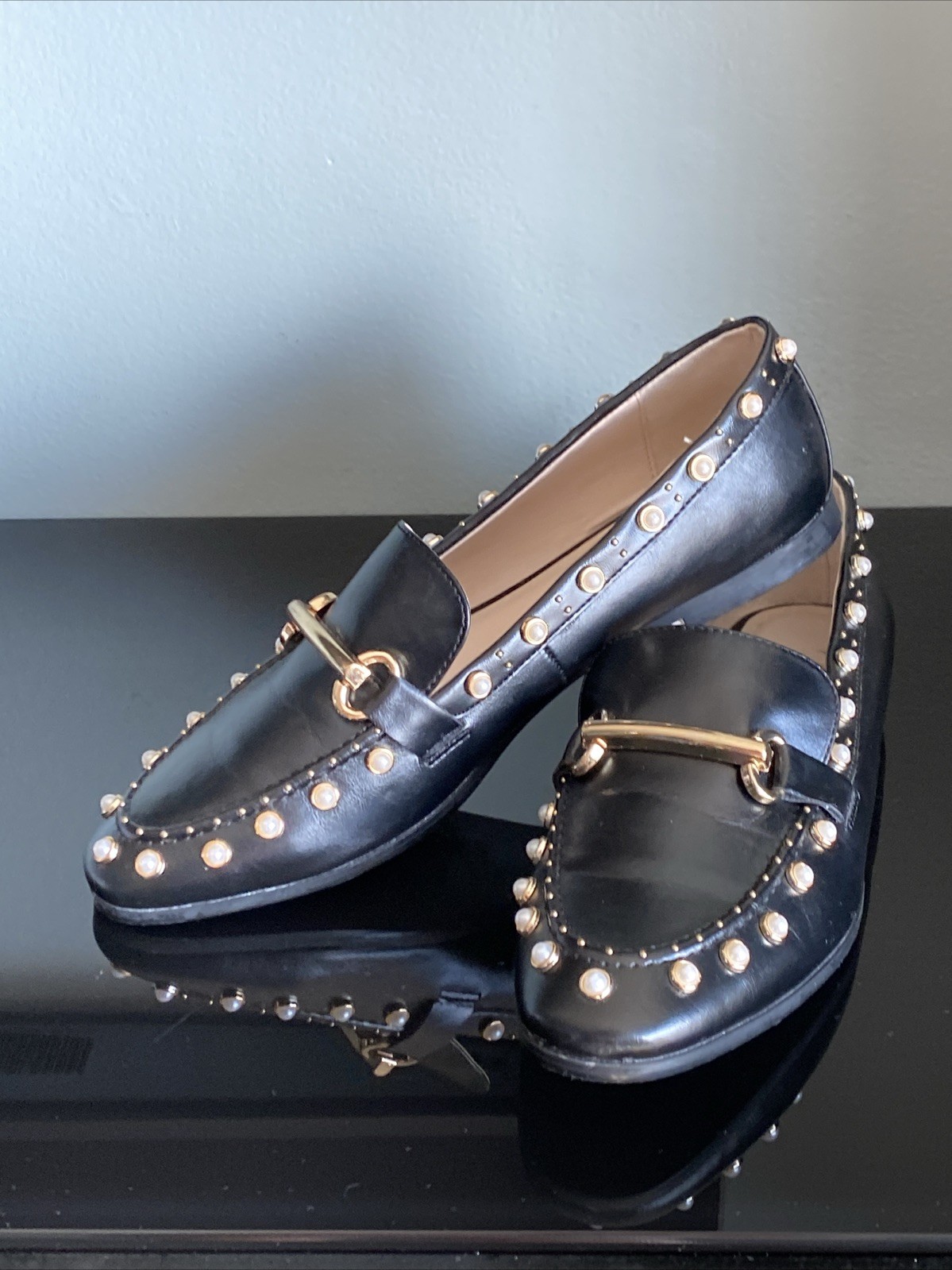 ZARA STUDDED PEARL LOAFERS FLATS LOAFERS SIZE 38 US 7 EUC
