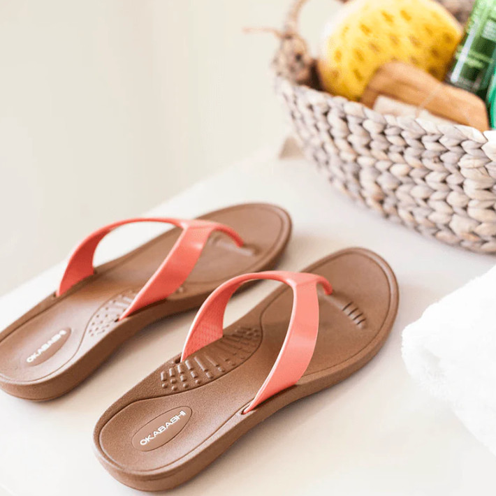 NEW Okabashi Breeze Women’s Flip Flops Toffee Black Comfort Arch Support Sandals