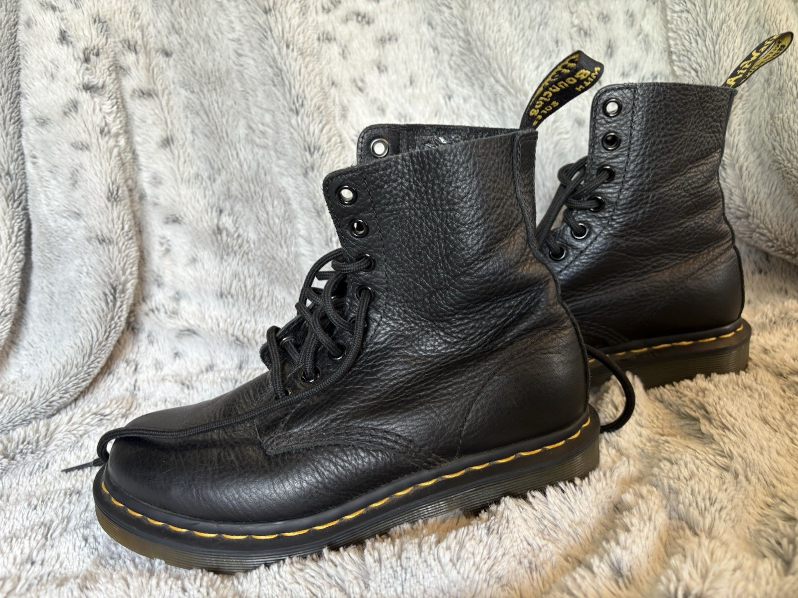 Dr. Martens 1460 Pascal Virginia Leather Lace Up Boot Women 6 Black Combat 8 Eye
