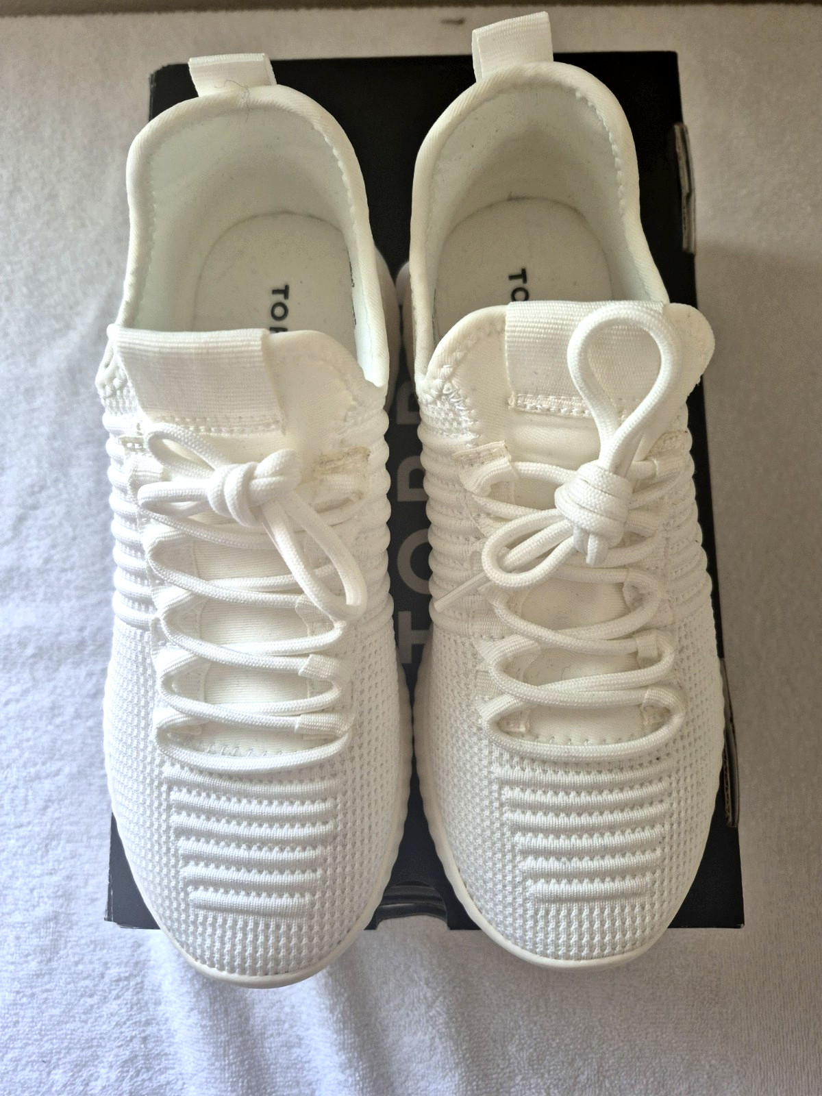 Torrid F Bur Elastic Band Active Sneaker 7.5 Wide White New w/box