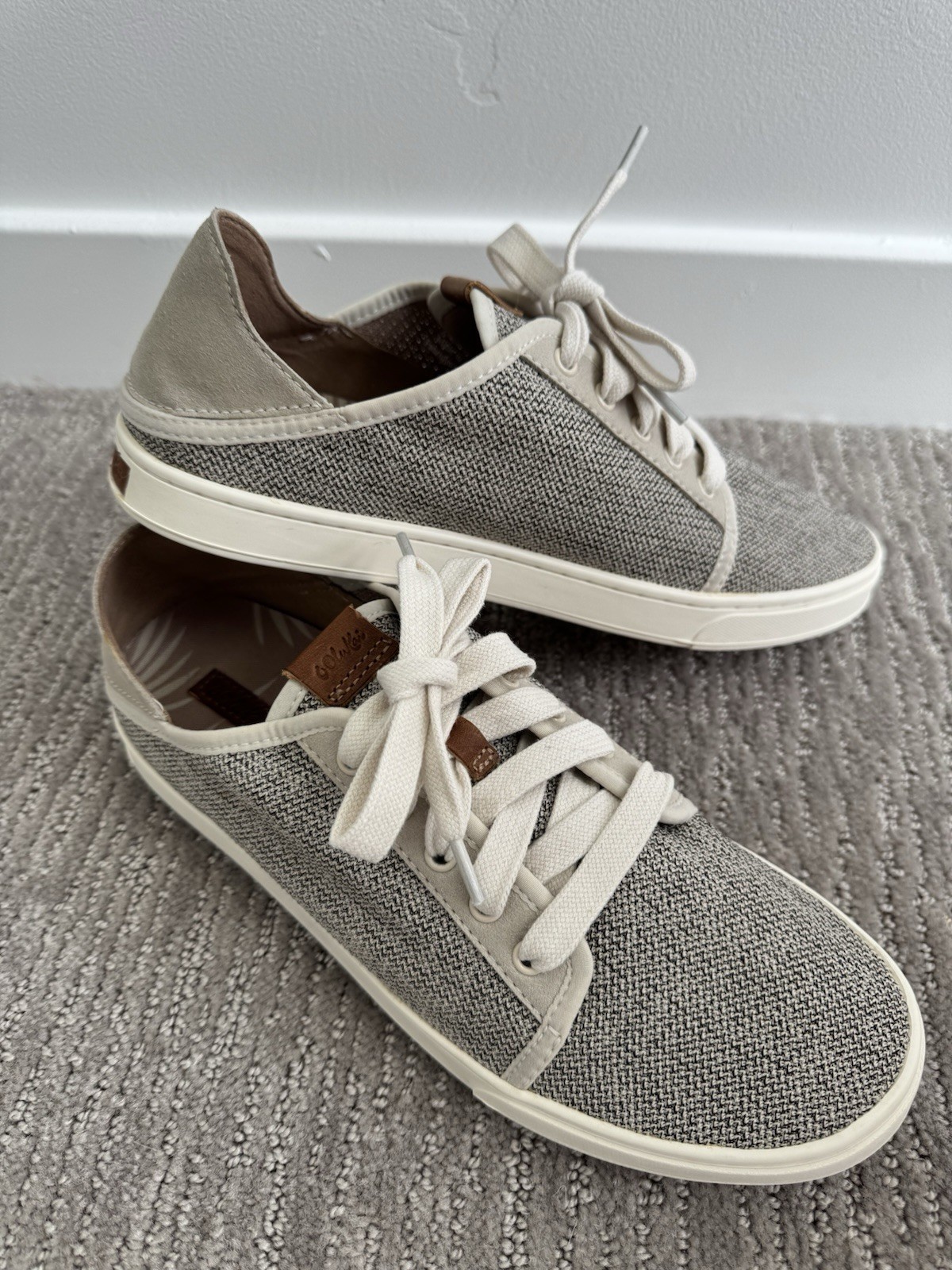 OluKai Pehuea Li Women’s Knit Textile Low Top Lace-Up Sneakers Gray/White