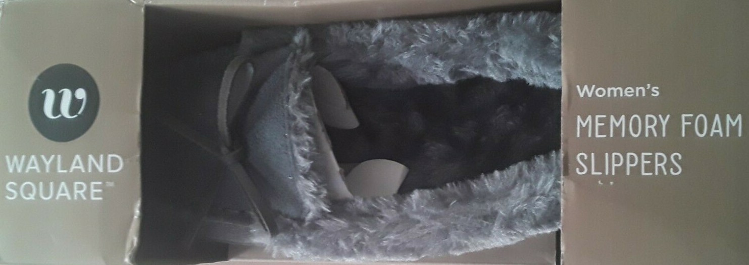 Slippers Womens Gray Faux Suede Fur Trim Memory Foam Size M 9/10 Wayland Square