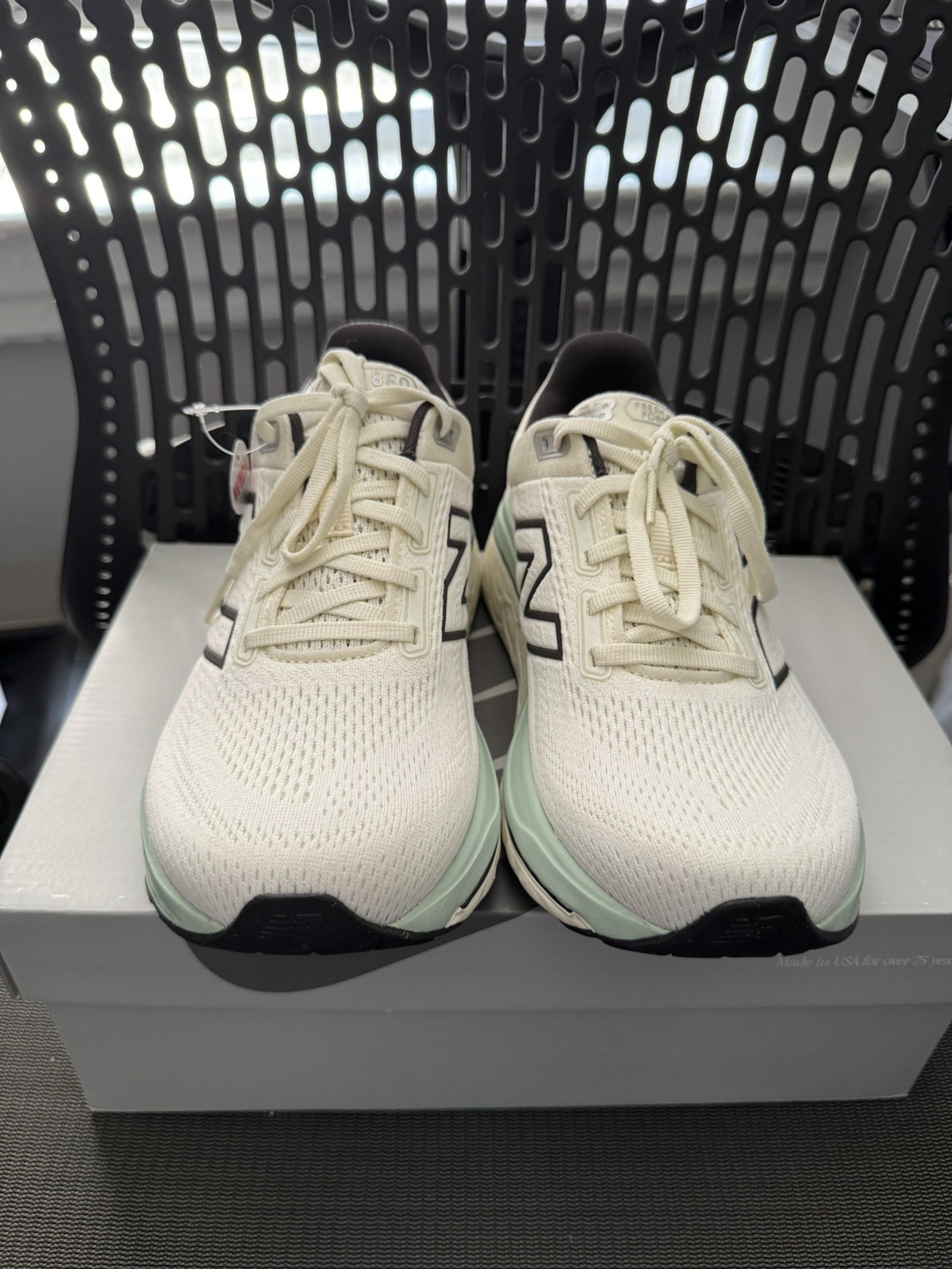Women’s New Balance Fresh Foam X 860v14 – 8.5D- Sea Salt/Angora/Clay Ash NO box!