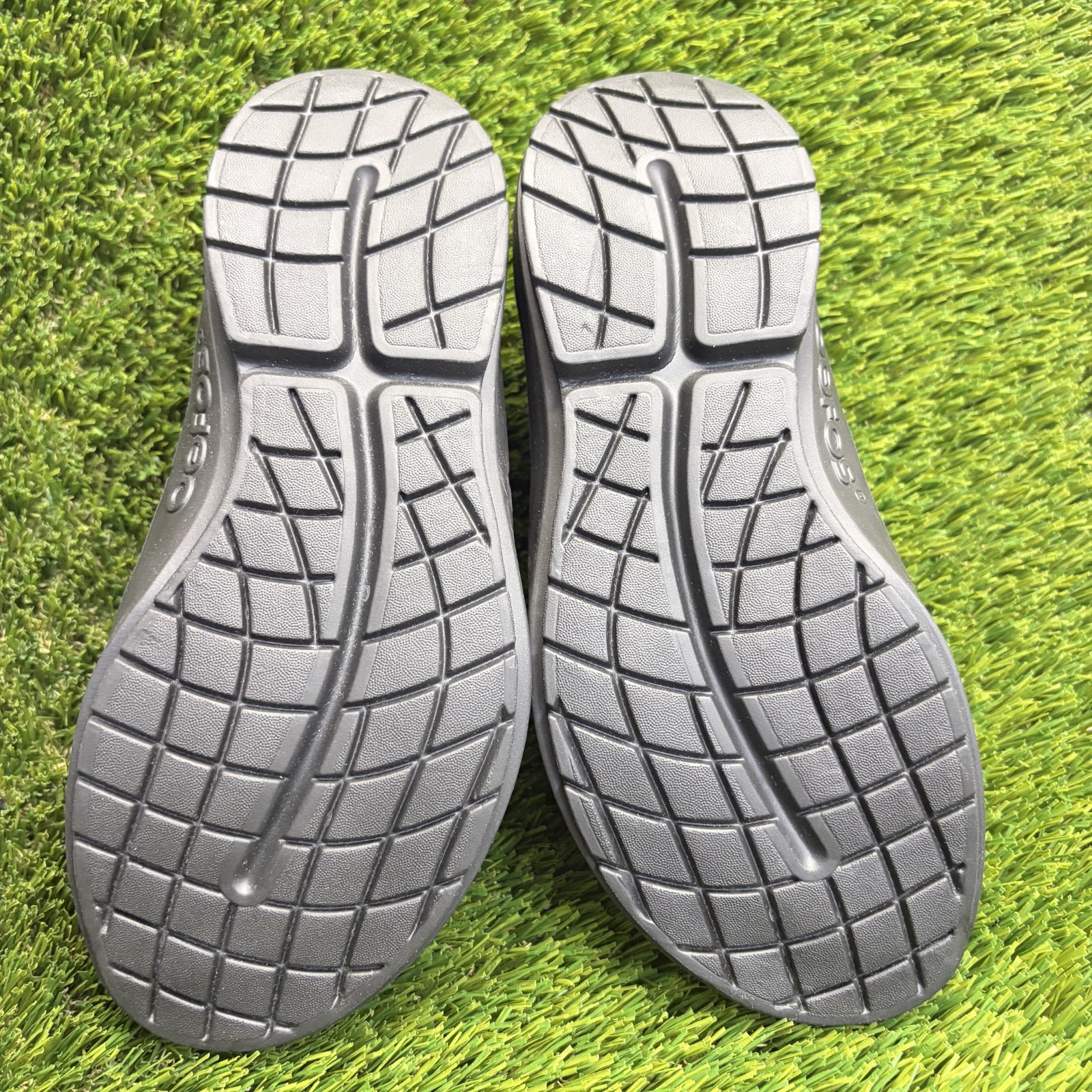 OOFOS OOmg EeZee Low Womens Size 7.5 Black Casual Walking Slip On Recovery Shoes