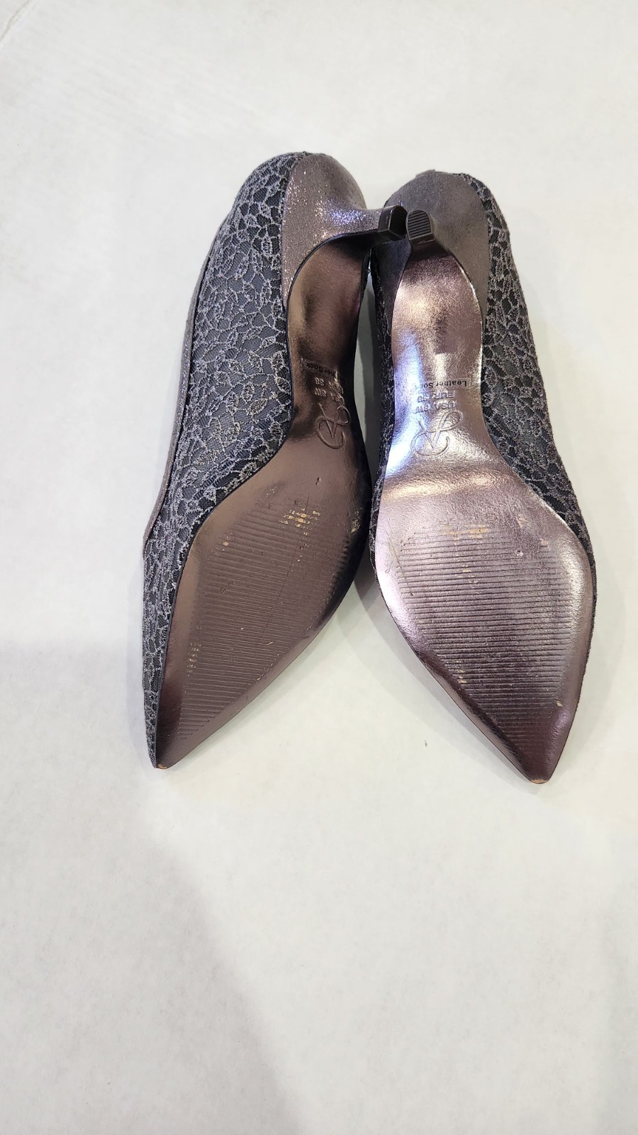 Adrianna Papell Women’s Gray Leather Lace Glitter Pointed Toe Pumps Size 8