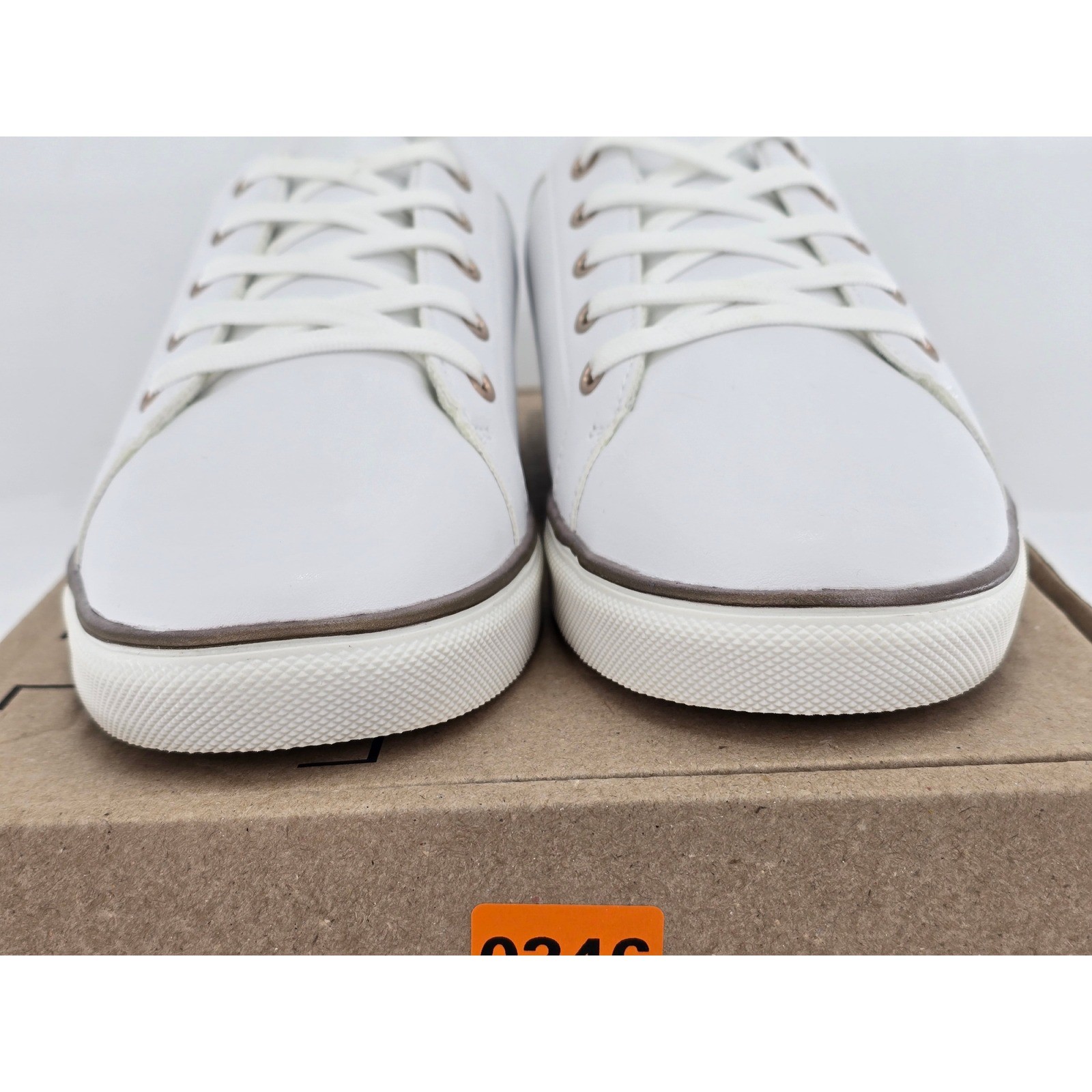 Evans Net Strap Sneaker Womens Size 11 E Wide White Lace Up Casual – Excellent