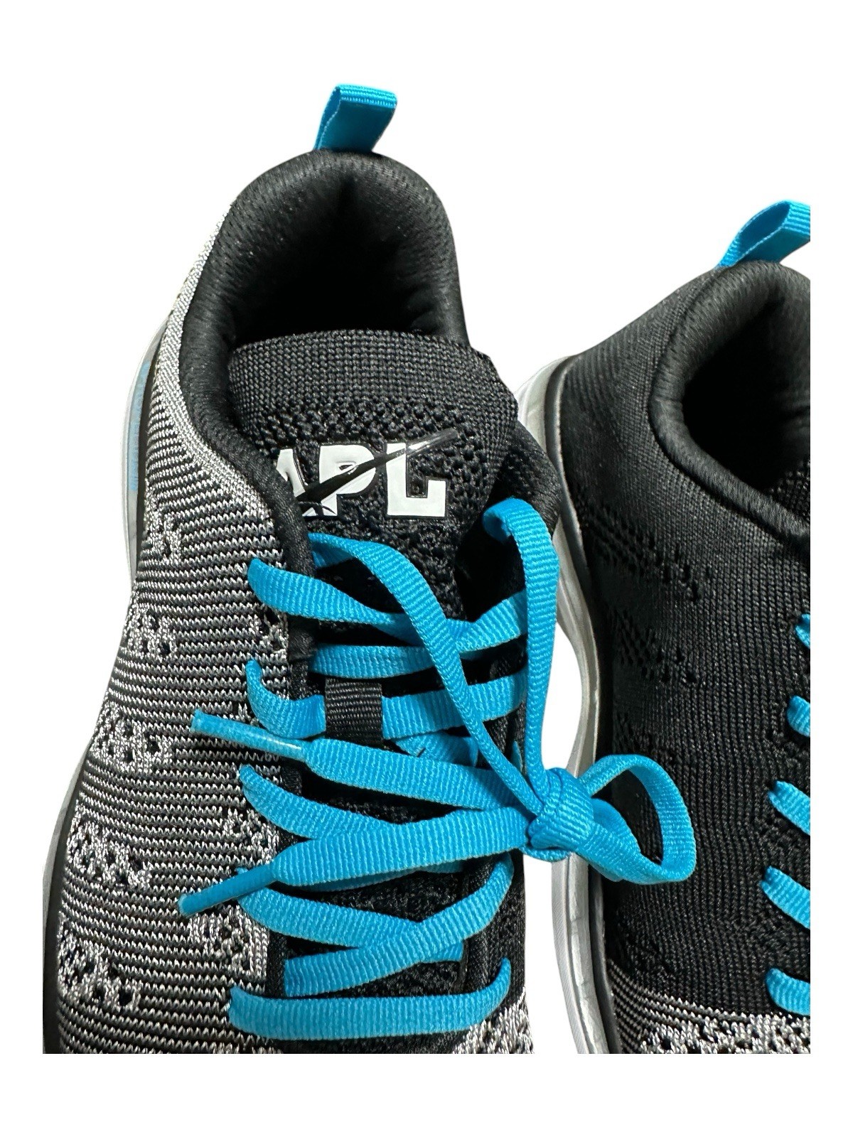 APL texhloom pro w 0819XC Silver And Black Women’s Running Shoes 8.5 NWOB