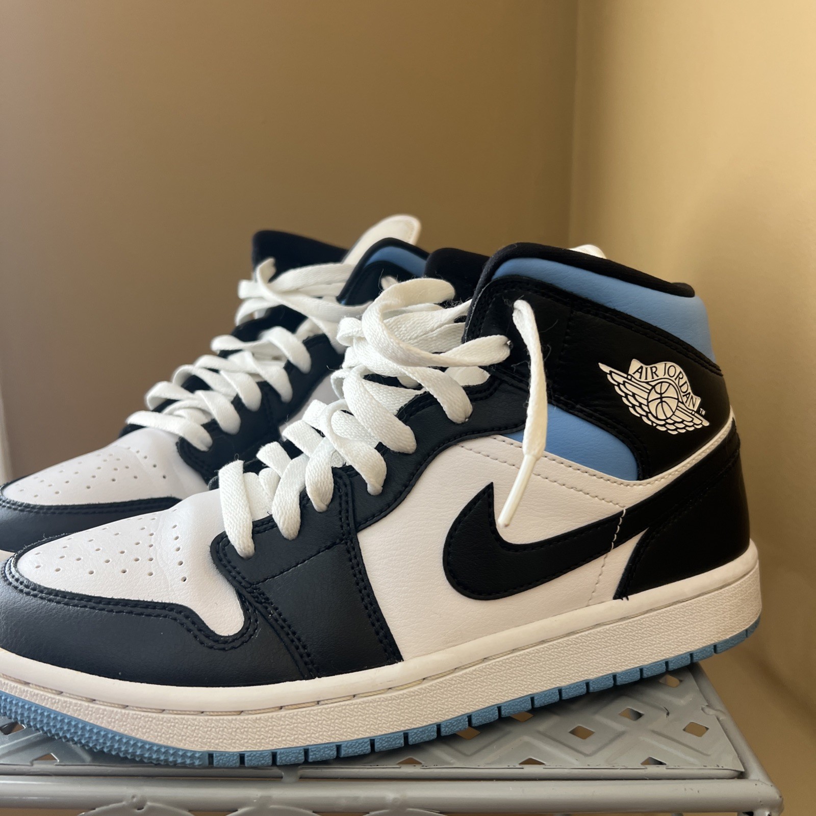 Retro Nike Air Jordan 1 Mid ‘University Blue’ BQ6472-102 Men Shoes-EXCELLENT sz9