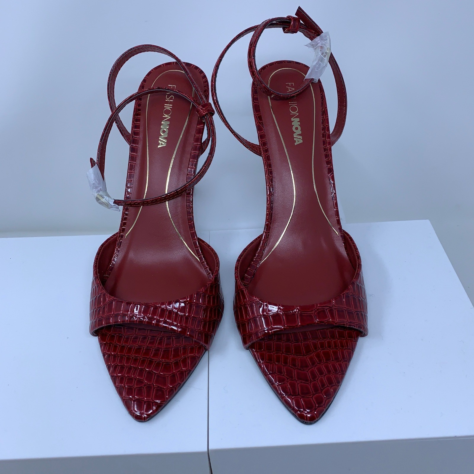 Fashion Nova Womens 8.5 Burgundy Croc Embossed Smoke03 Pointed Toe Stiletto Heel