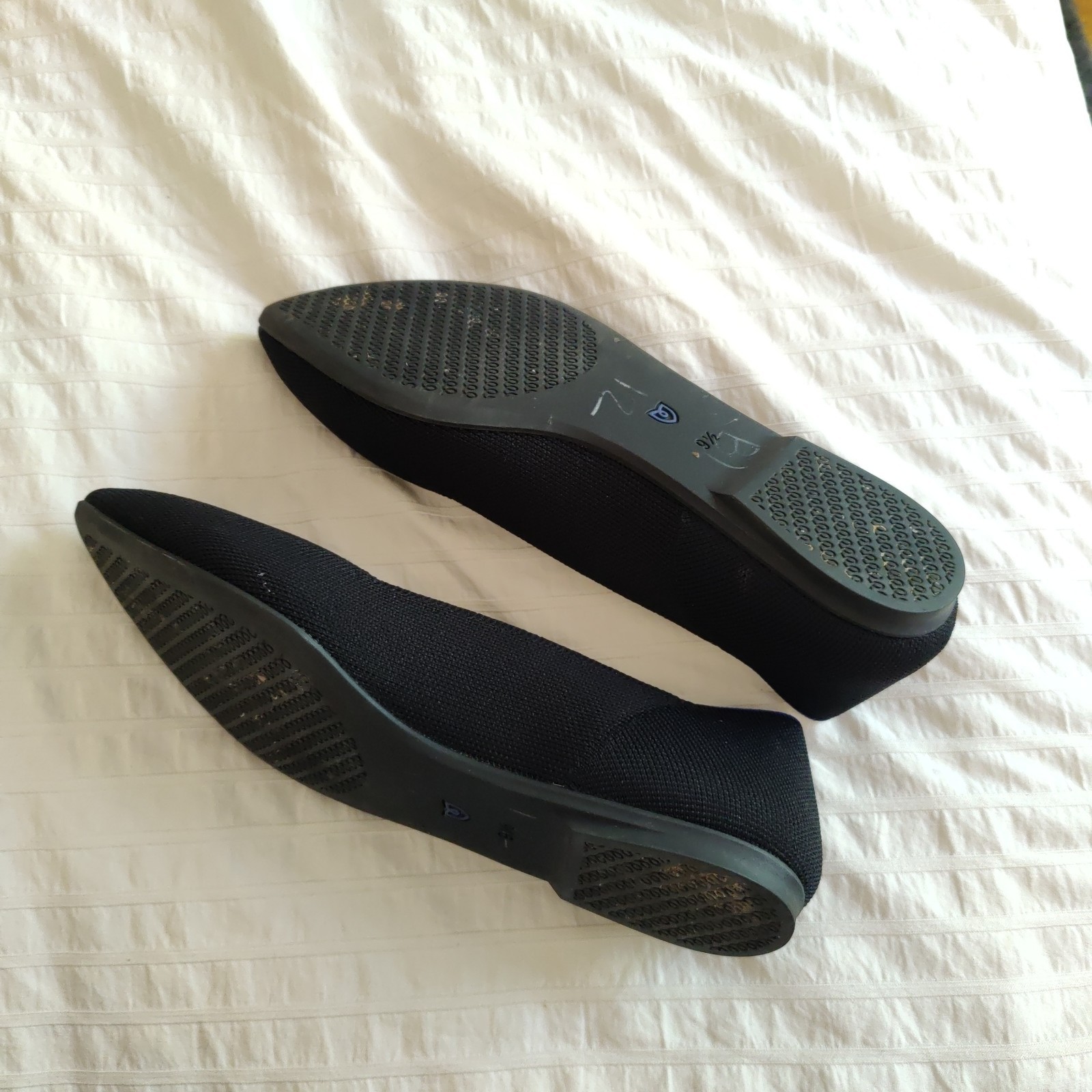 Rothy’s Women’s The Point II Flat Black 9.5 Work Career – Missing Insoles