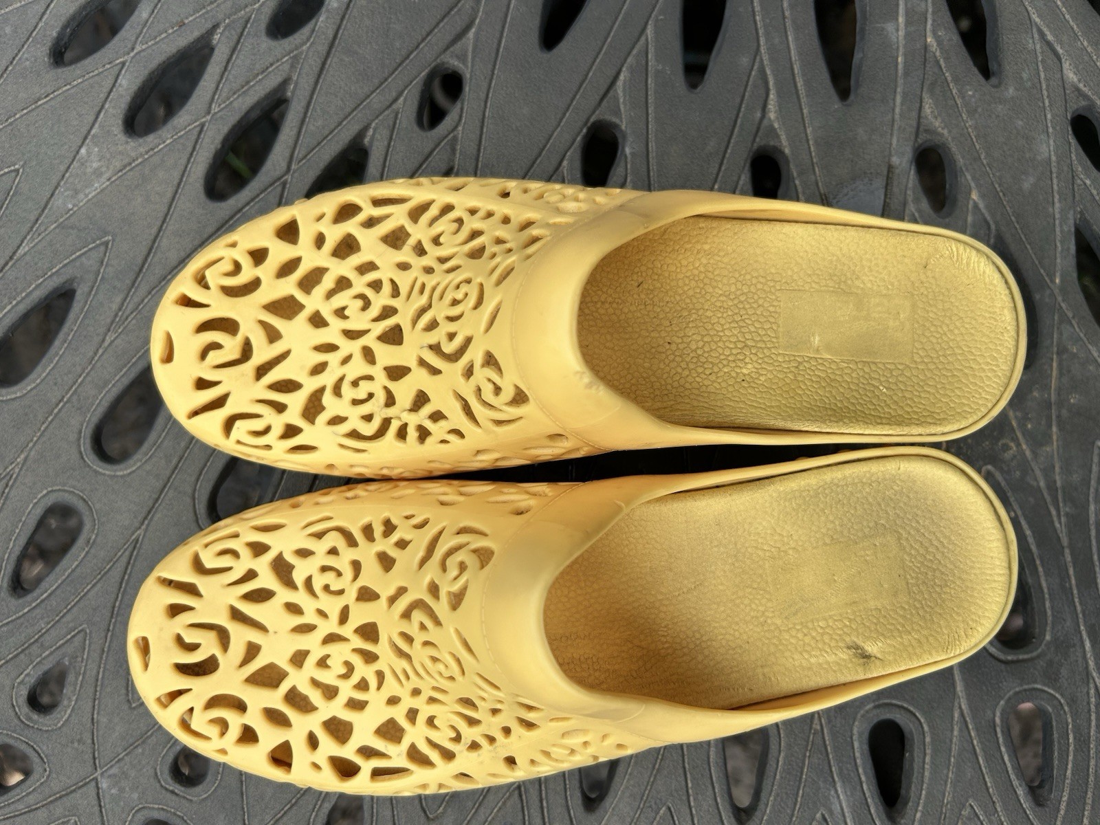 Dansko Women’s Yellow Floral Cut-Out Slip-On Clog Mule, US 8.5 EU 39