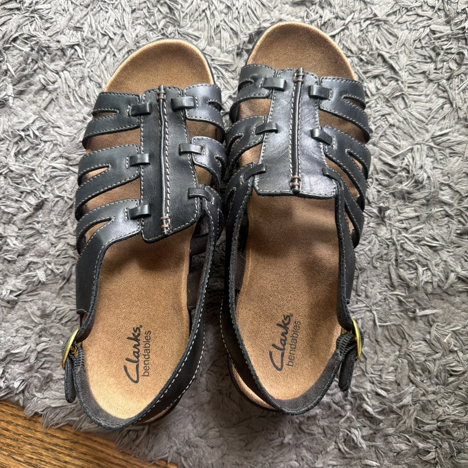 Clark Black Women’s Sandals as 8W adjustable strap