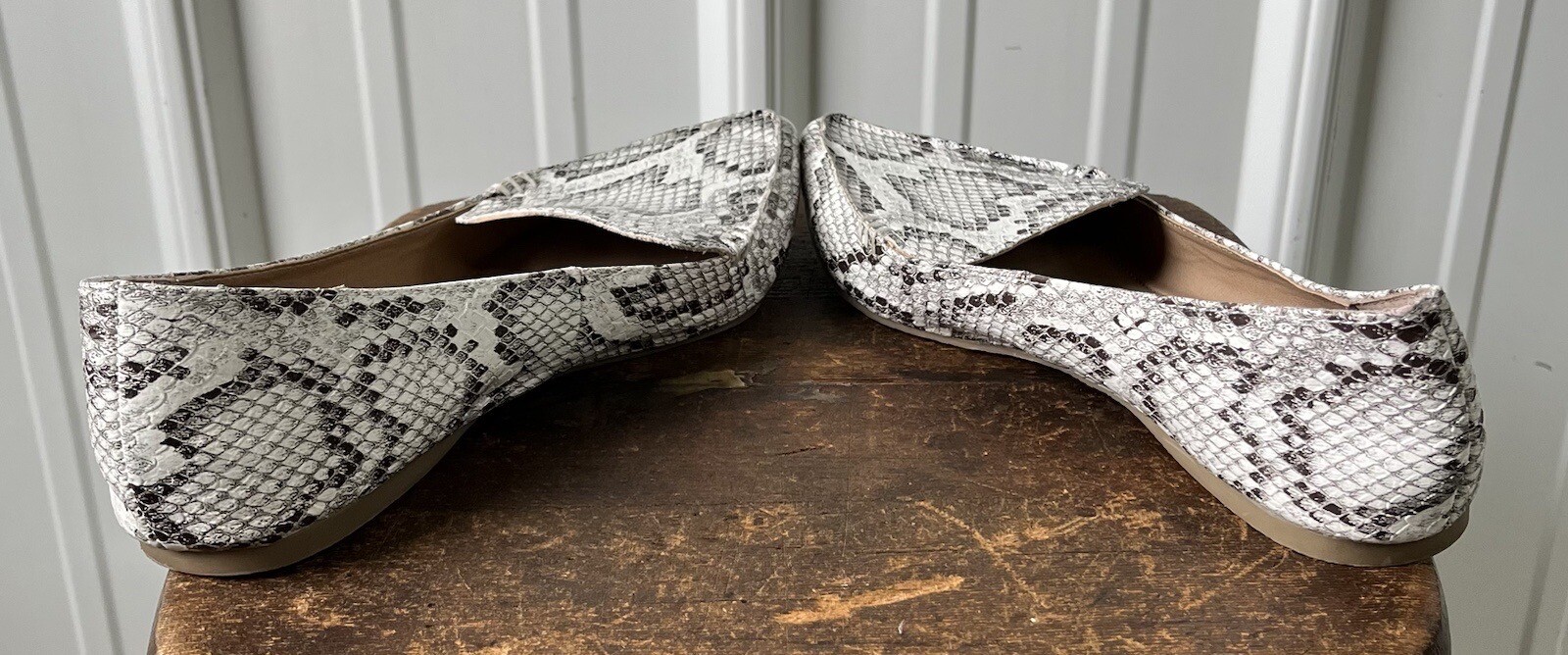 Steve Madden Feather Women’s 7M White Snakeskin PU Upper, Lining, Sock – Slip On