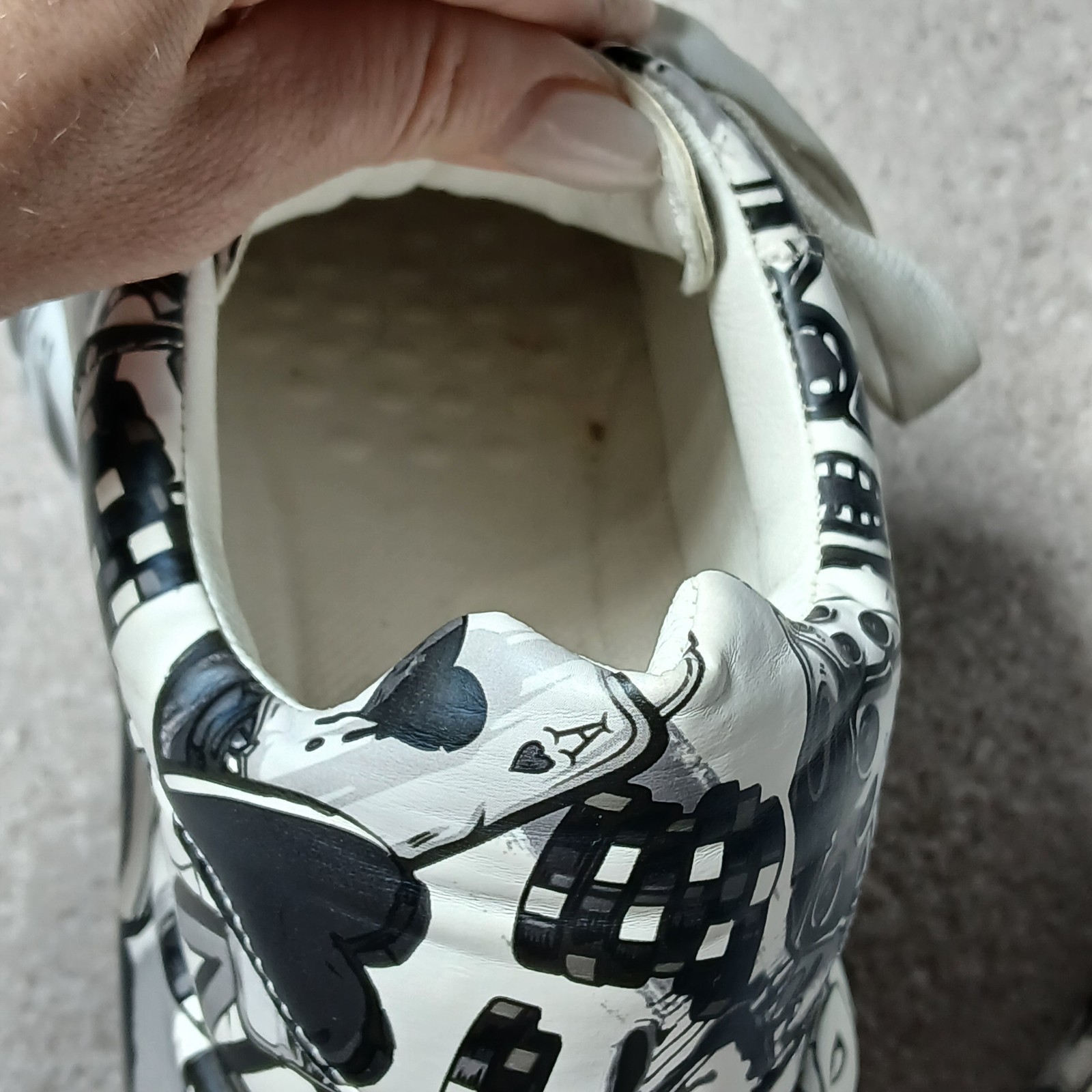 Funky Sneaker Graphics Women’s 8.5 Black White Gray Love Card Heart LaceUp