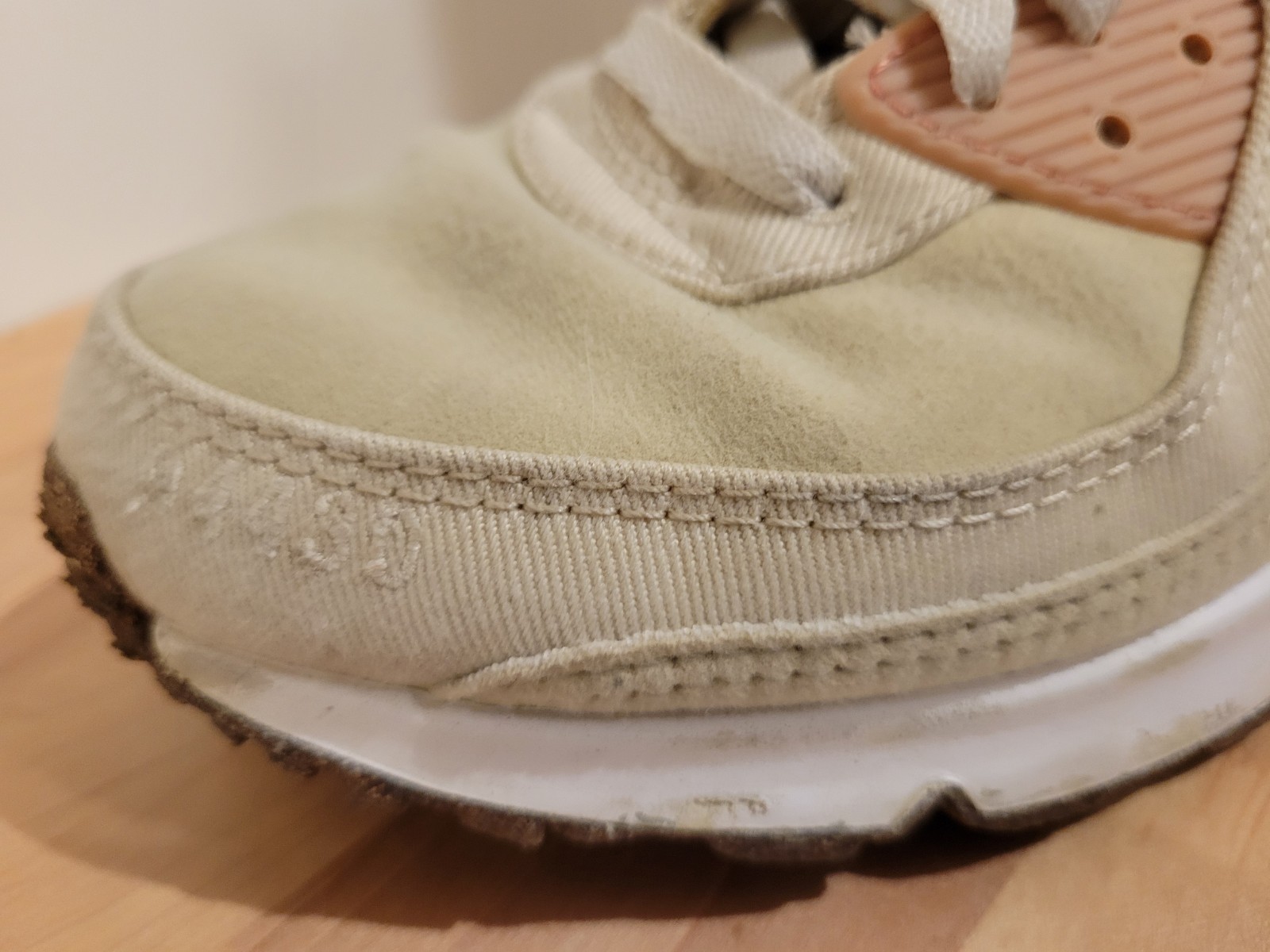 Nike Air Max 90 Happy Pineapple Sneakers Women’s Size 9 DC-5211-100