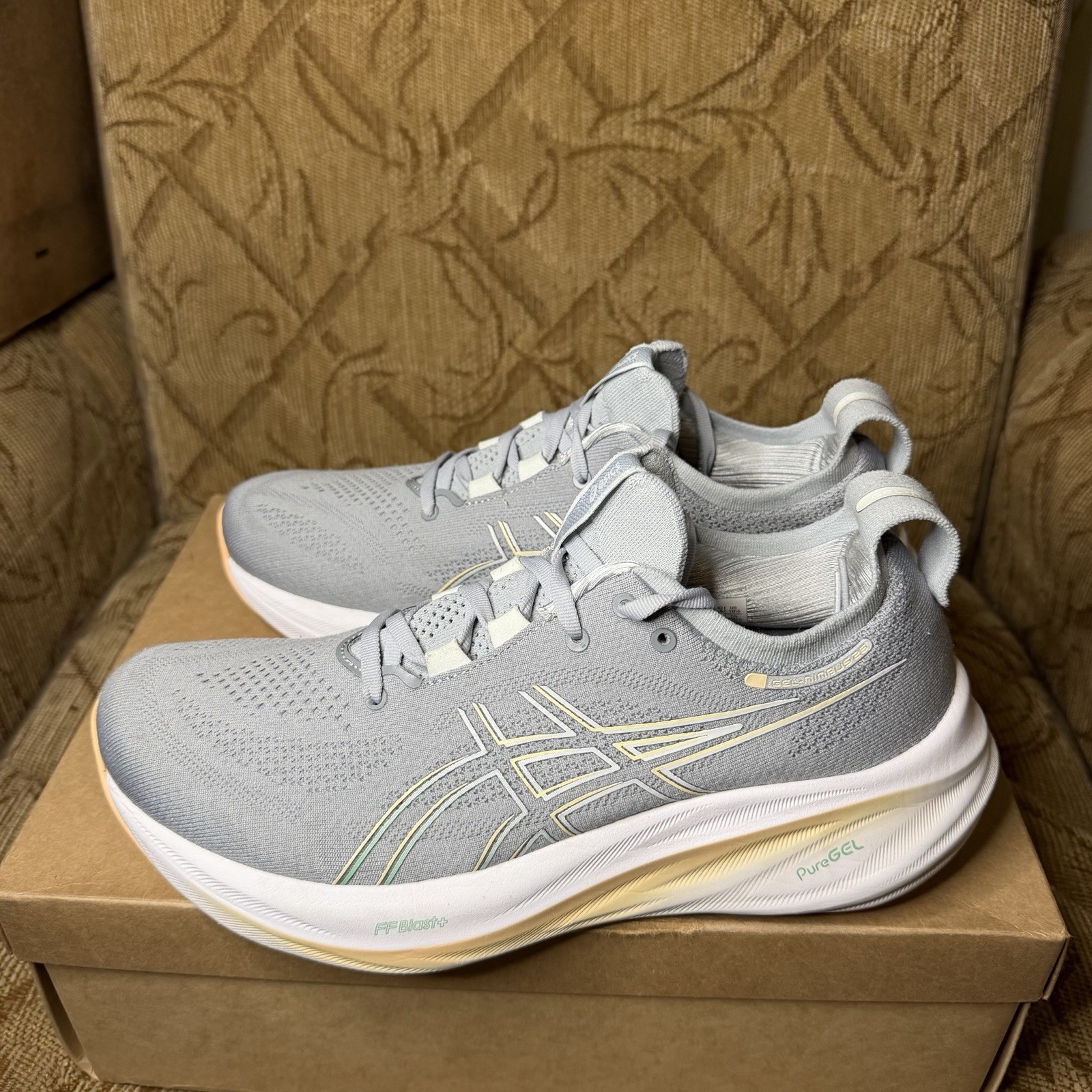ASICS Gel-Nimbus 26 Shoes Women’s 10.5 Grey Road Running Athletic Gym Sneakers