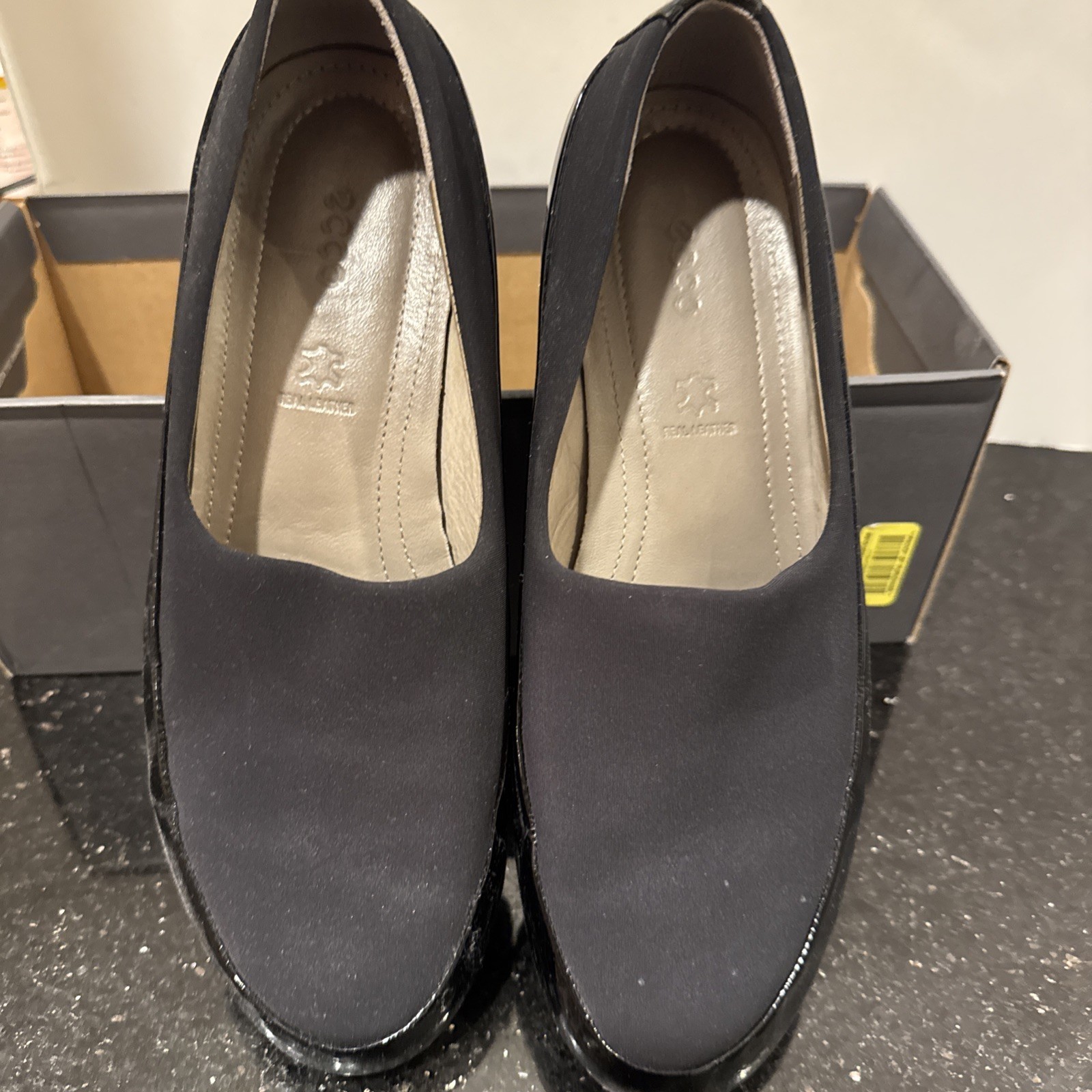 ECCO Touch Ballerina BLACK PATENT LEATHER STRETCHY FABRIC FLATS Slip Ons 7-7.5