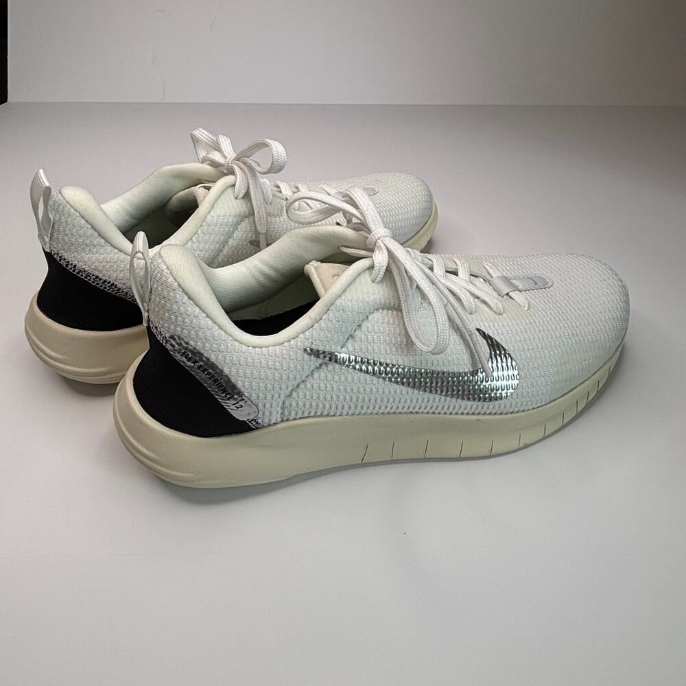 Nike Flex White Metallic Silver Women’s 7.5 Walking Running Shoes