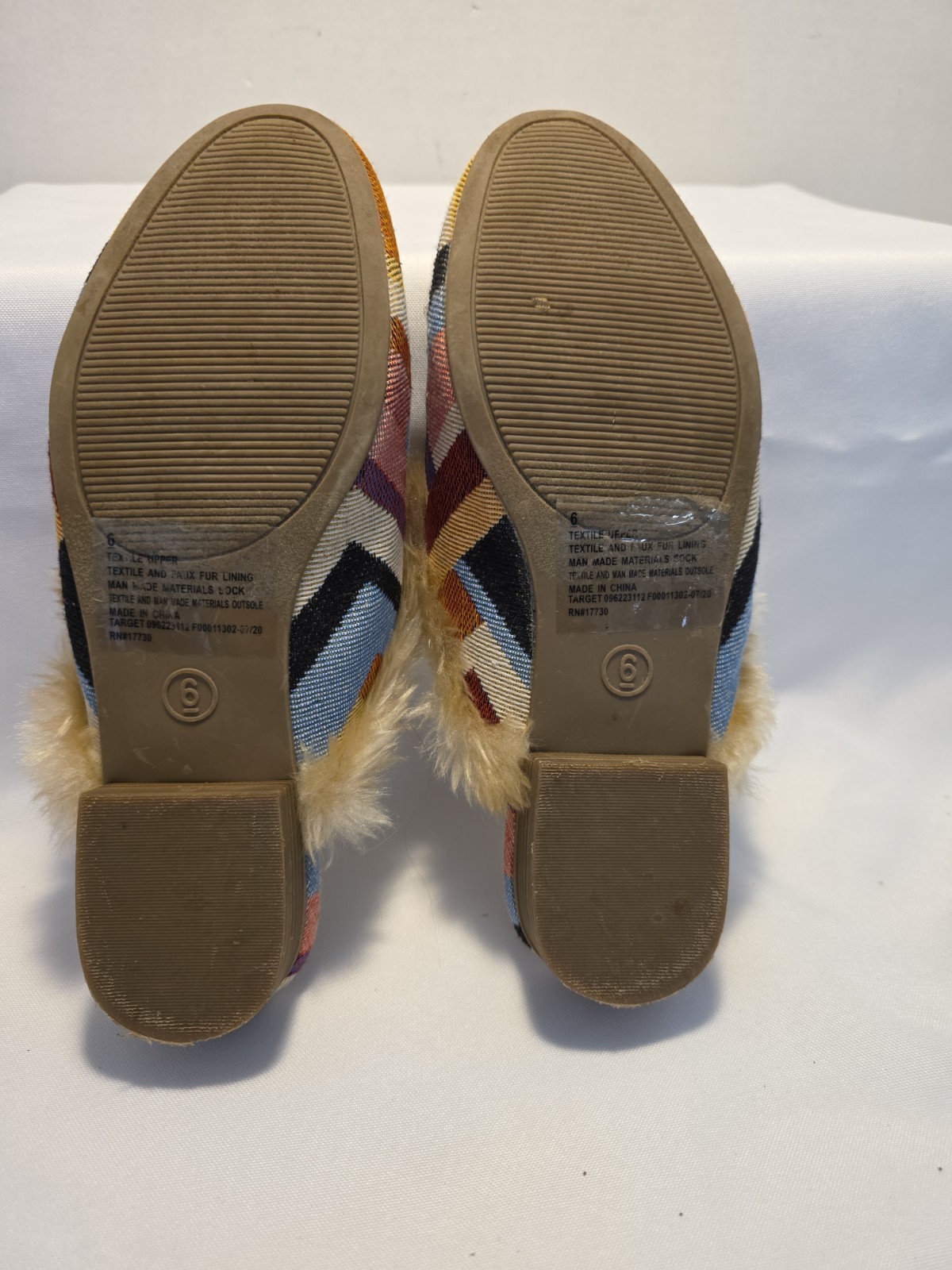 Universal Thread Chevron Tapestry Faux Fur Lined Mules Multi Color Size 6 Boho