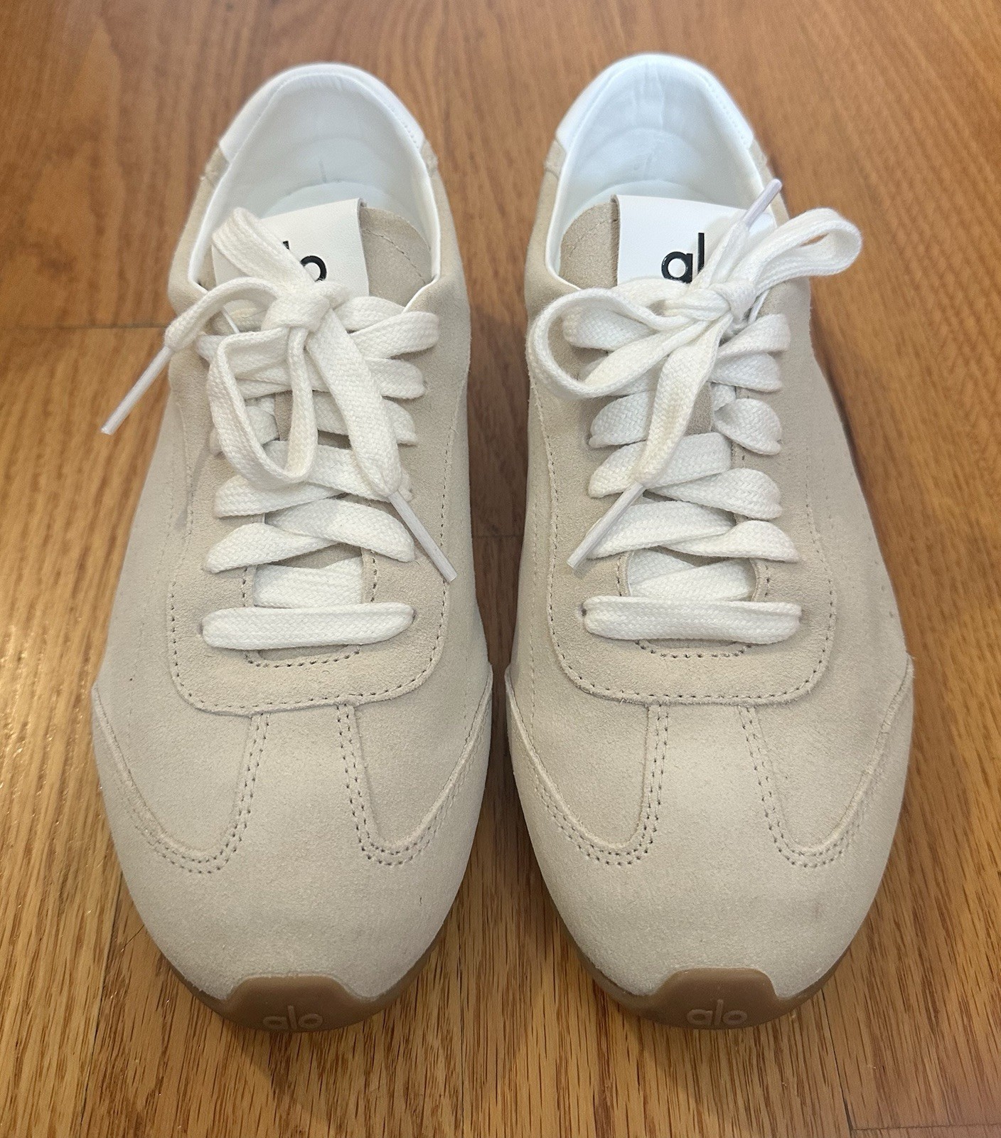 Authentic Alo Yoga Sunset Sneakers Size 9 Sandstone Suede – Worn Once, Excellent