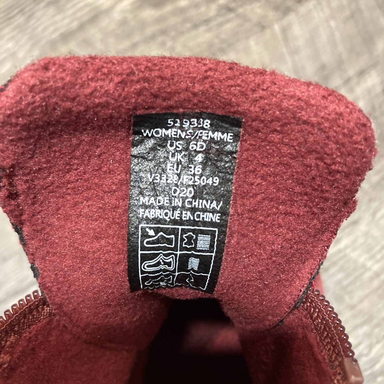 Lands End Women’s Moc Zip Up Insulated Deep Red Size 6D Sturdy Comfort