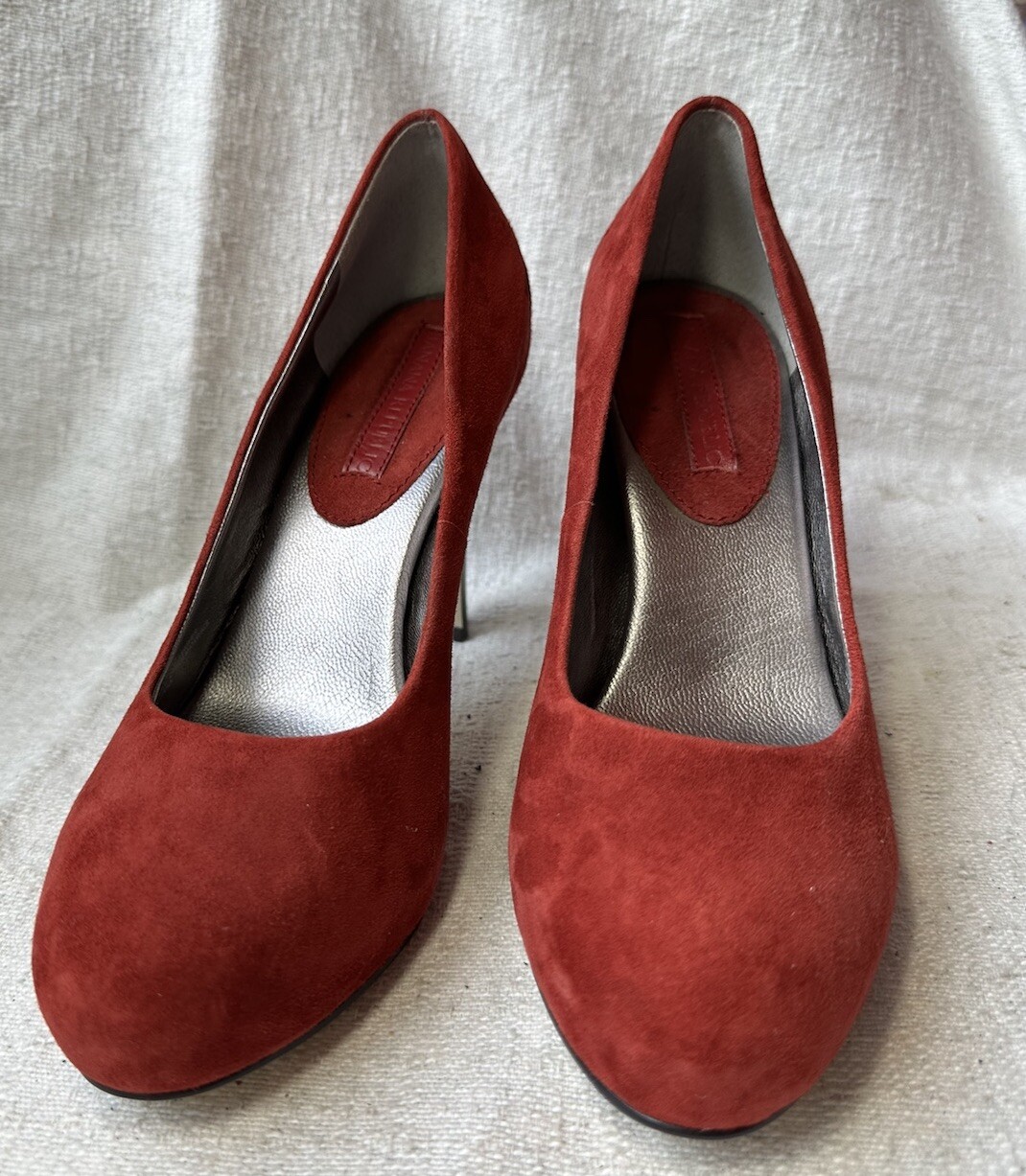 Banana Republic Womens Red Suede High Heel Platform Pumps Sz 7M Used
