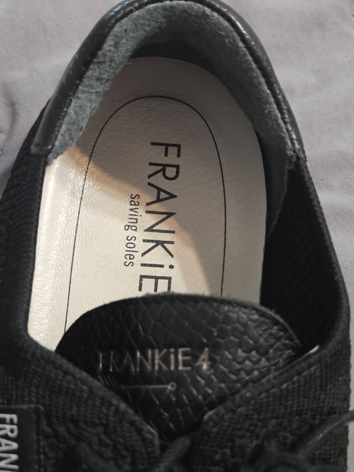 Frankie 4 Dimity Black Women’s Sneaker 9.5 Knit Comfort Minimalist Basic