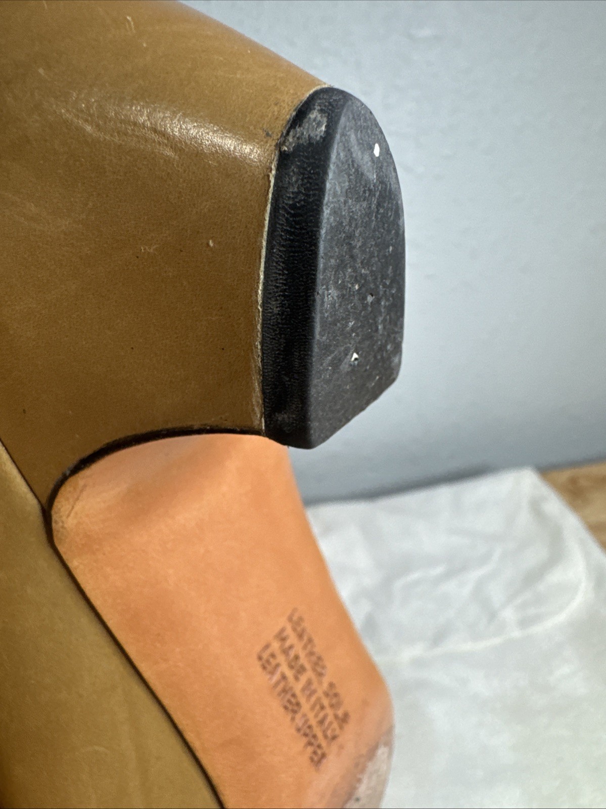 Vintage Salvatore Ferragamo Italy Tan Leather Pumps Shoes sz 8 AAA Narrow