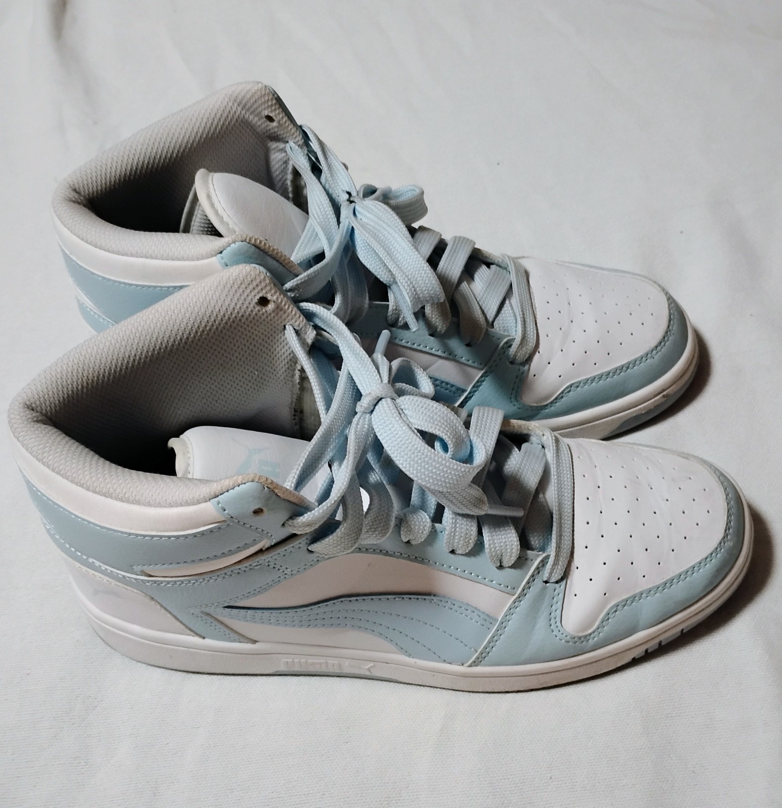 Puma Rebound LayUp SL White Baby Blue Mid Top Basketball Shoes Womens Size 9.5