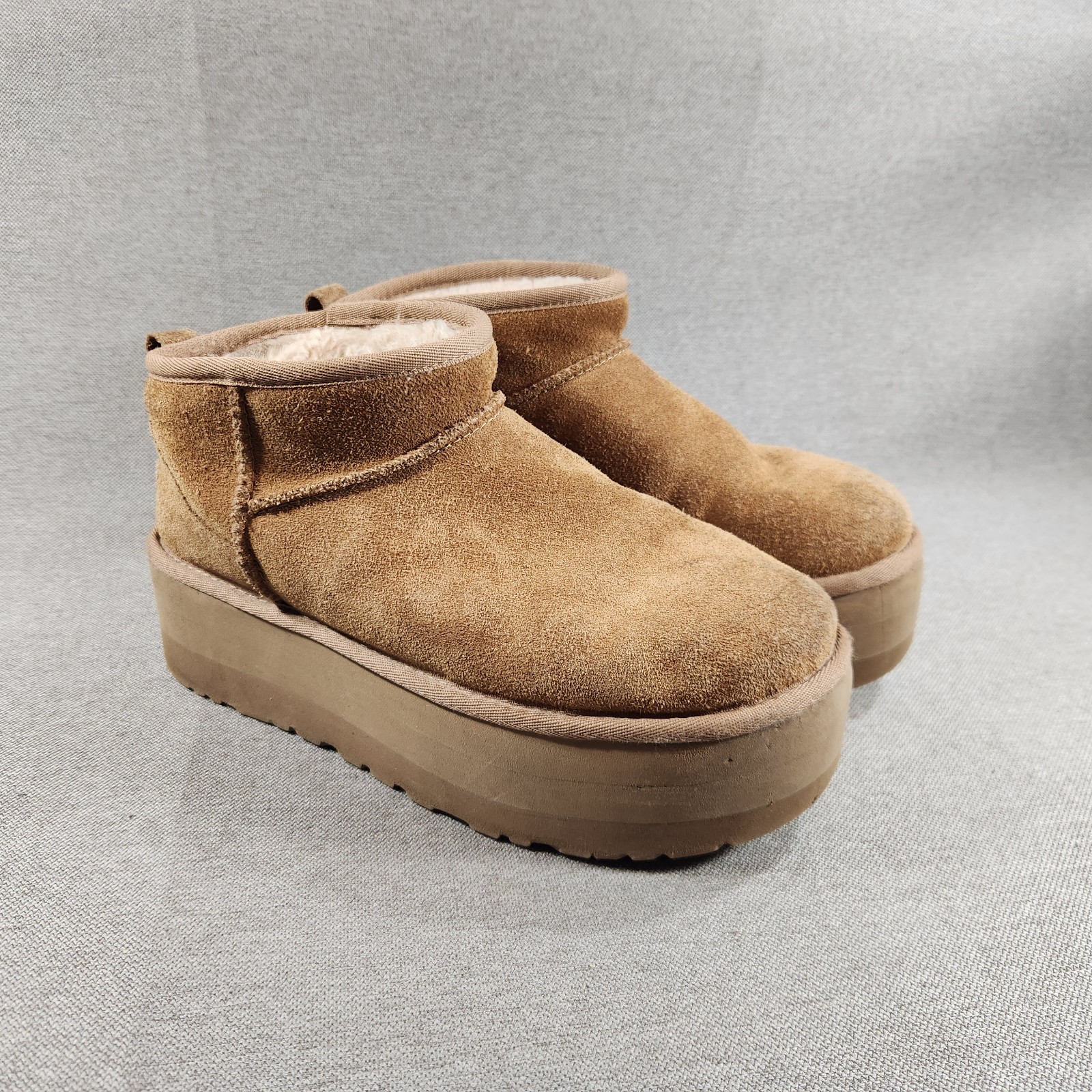 UGG Classic Ultra Mini Platform Womens Size 8 Chestnut Brown Suede Boots 1135092