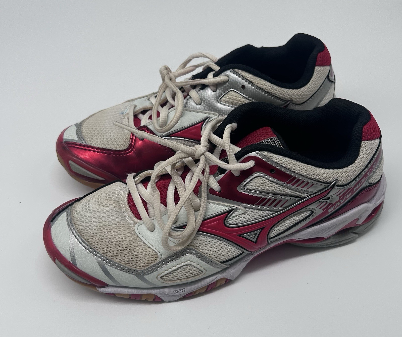 Mizuno Wave Bolt 3 Women’s Running/Walking Althletic Shoes SZ 7.5