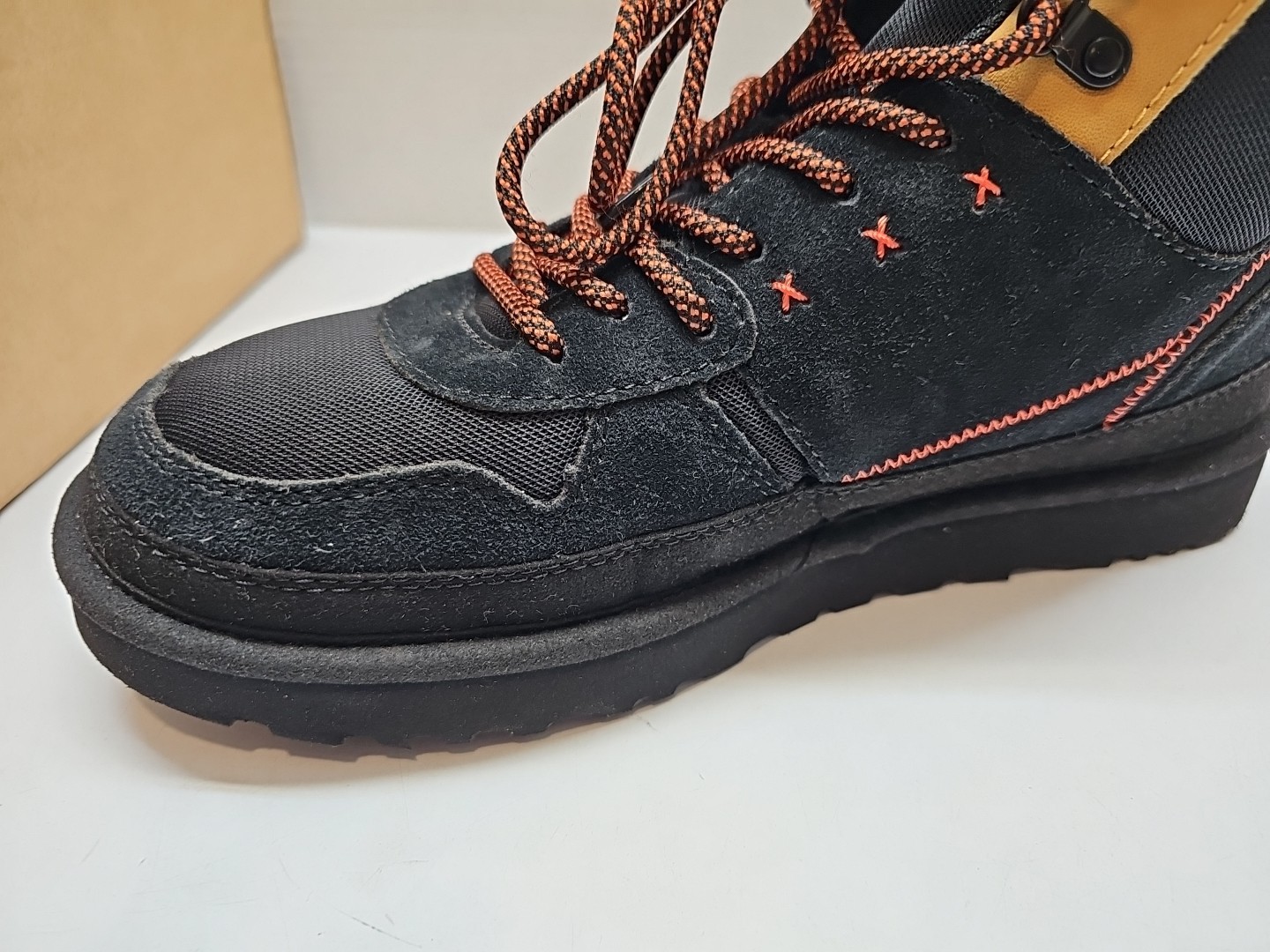 UGG Highland Hi Heritage Size 11 Sneaker Boot Black Suede Textile Mesh