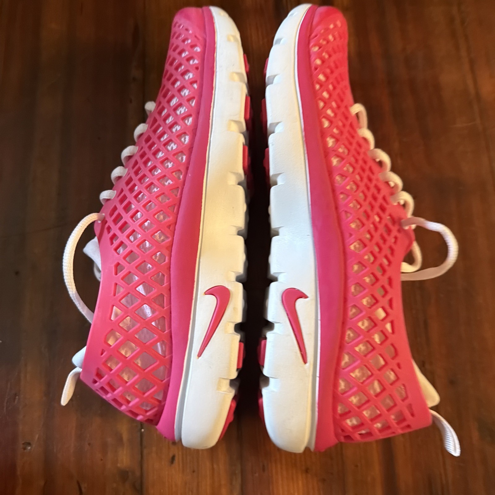 NIKE AIR Rejuven8 Running Shoes Women Size 8.5 Rare Pink hard to find!!! ❤️🔥❤️