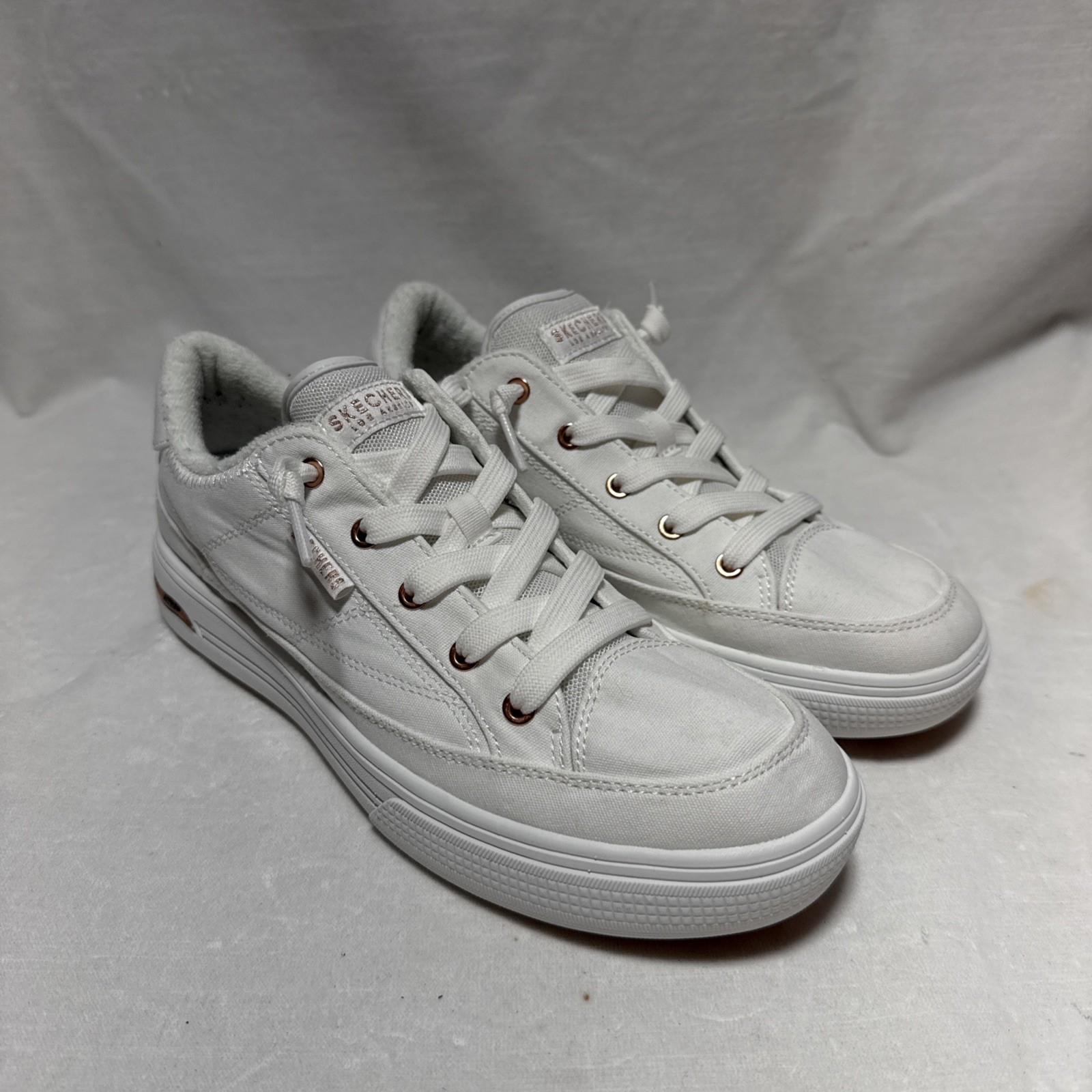 Skechers Women 8.5 Wide Arch Fit Arcade 177190W White Casual Shoes Low CLEAN