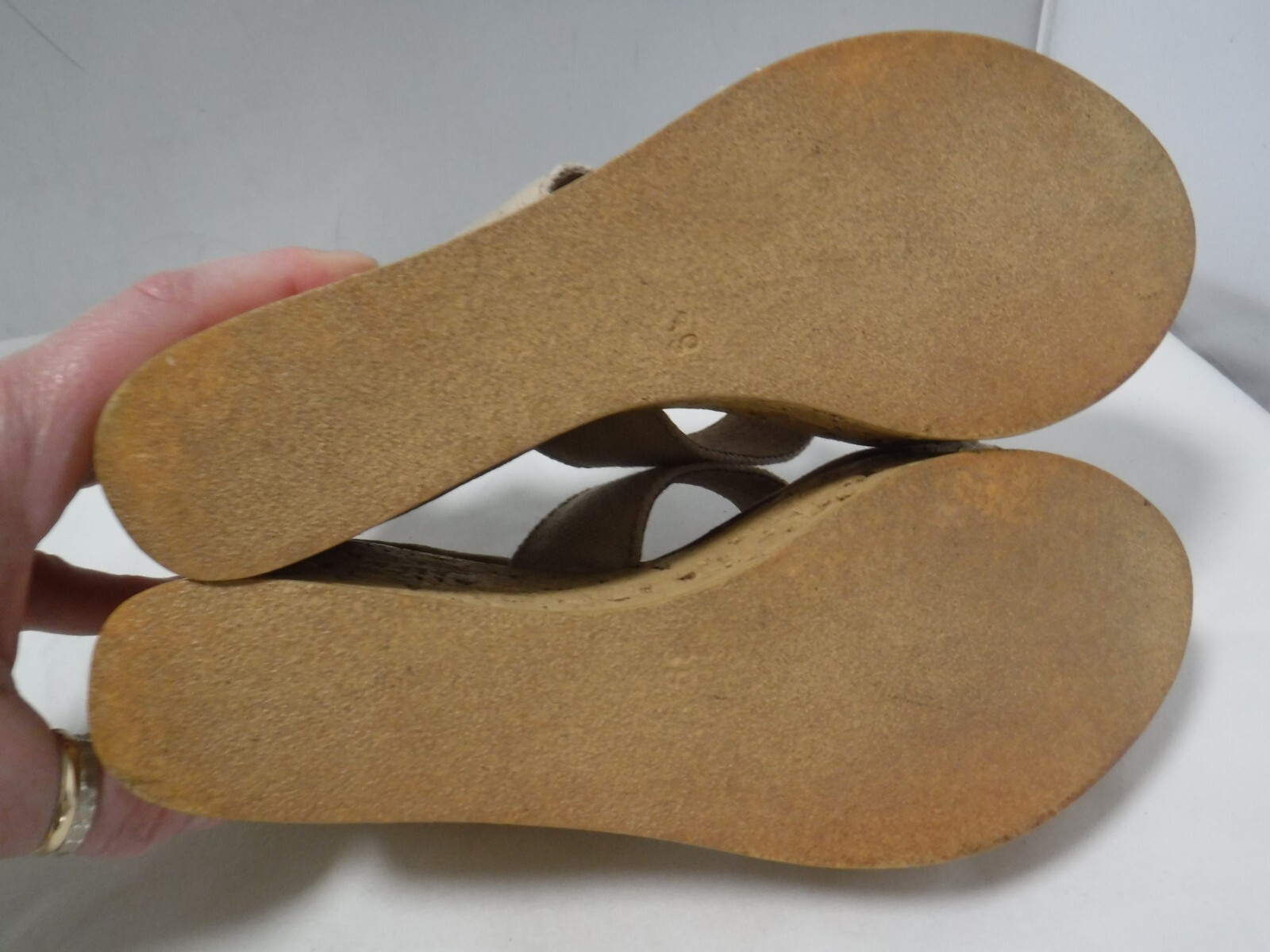 PF2 SBICCA Vintage Collection Cork Platform Beige Canvas Wedge Heel Sandals 8 39