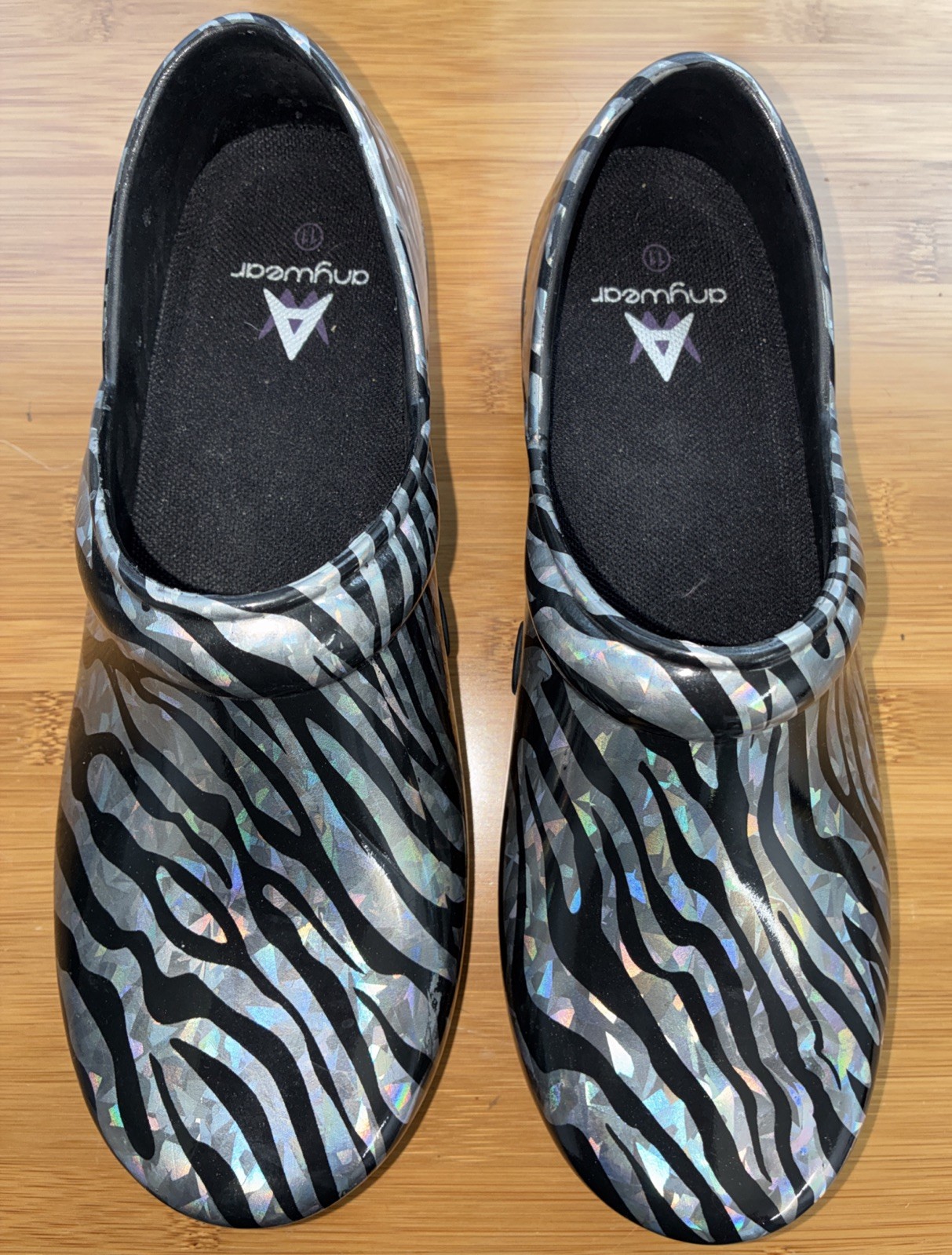 Anywear SR Angel Metallic Zebra Holographic Nursing Clogs Womens 11 Mens 9 Work