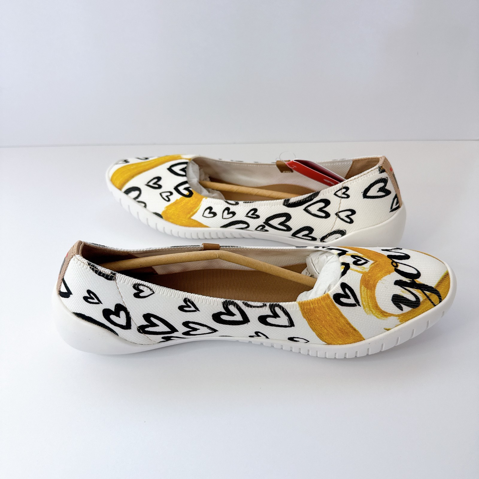 Women’s Size 10.5 UIN Te Amo Art Hearts Flats Slip-On Comfy Shoes Knitted