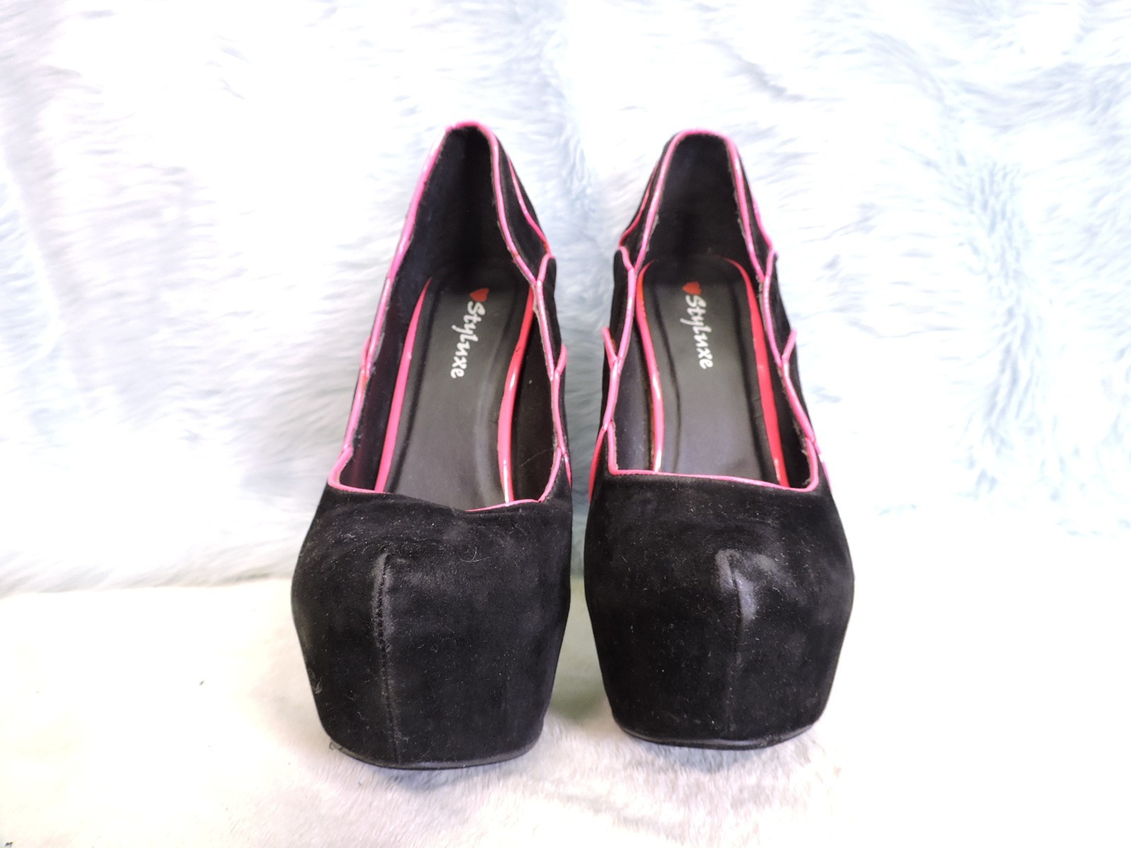 Styluxe Black velvet and Fuschia patent platforms Size 9.5 Womens Mens 8