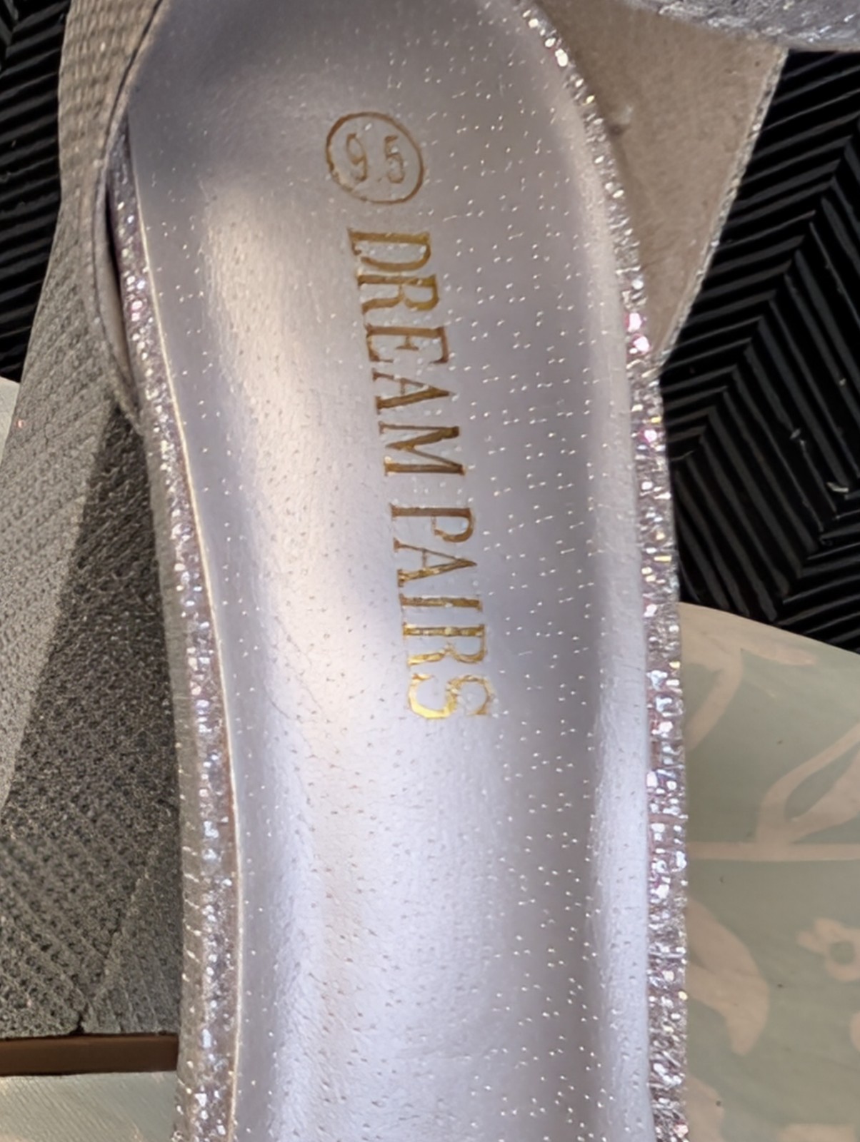Dream Pairs Very Sparkly Silver 3″ High Heel Sandals Size 9.5 Heels 3.25″ Wide