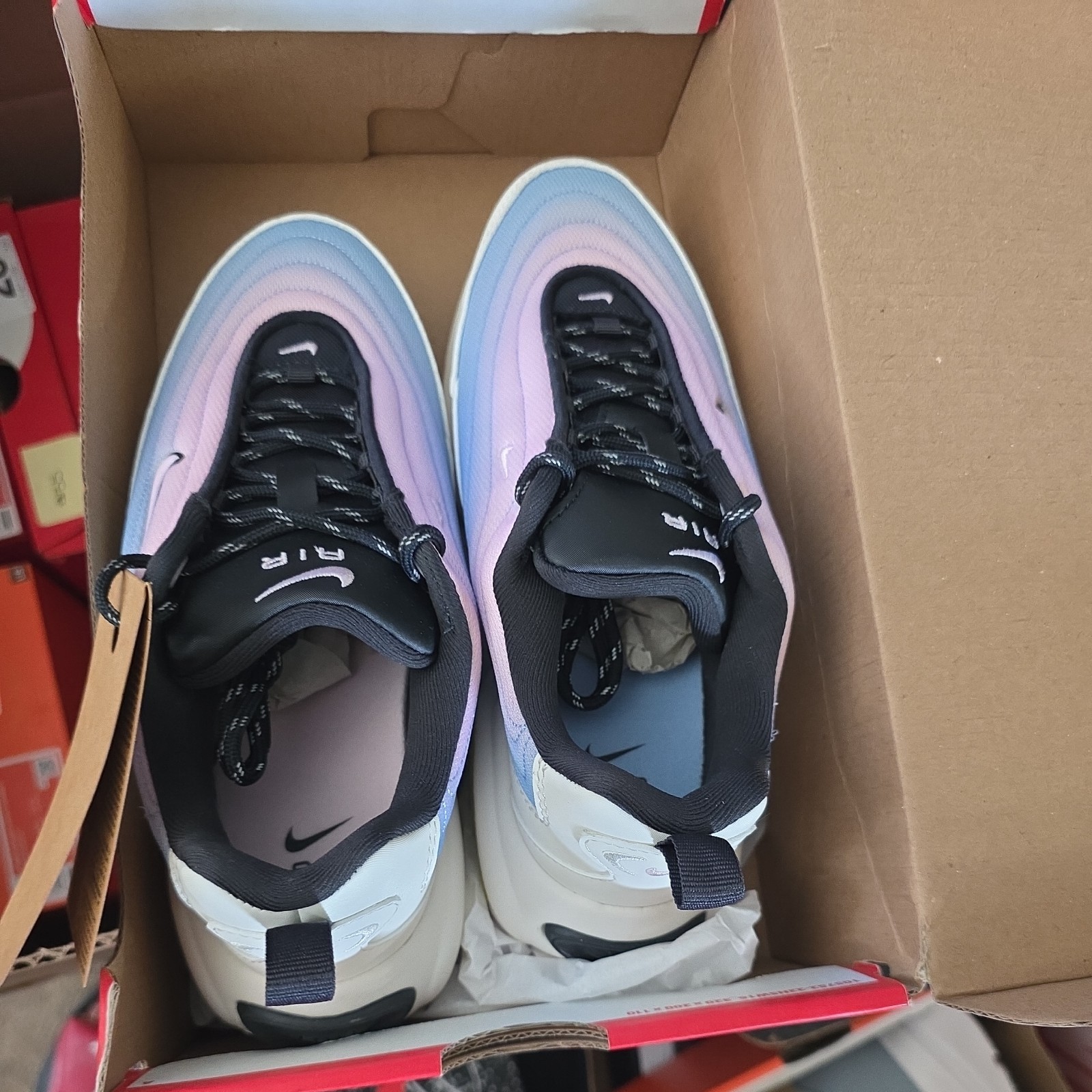 Size 7 woman Nike Air Max Portal HV5761-133