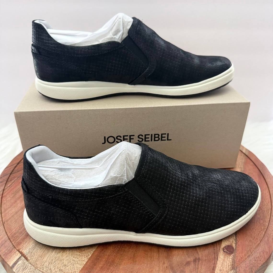 Josef Seibel Caren 73 Black Nubuck Leather Slip On Sneakers Womens 40 NEW Box