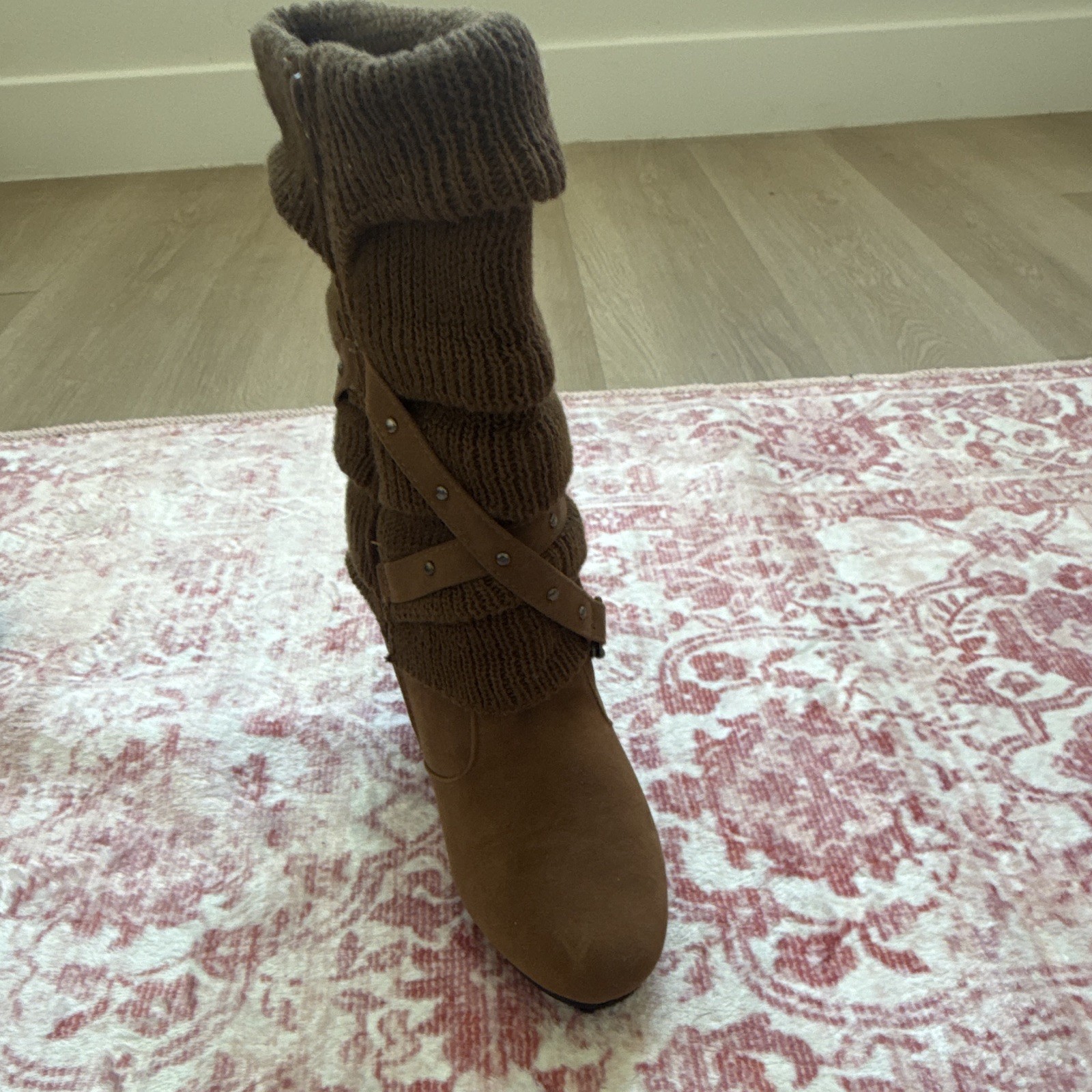 Women’s Brown Mid-Calf Knit Boots Round Toe Buckle Straps Rubber Sole US 6