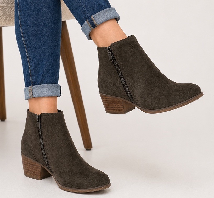 UNIONBAY Tavia Suede Ankle Boot Suede Size 8 Brown Side Zip Heel Bootie EUC